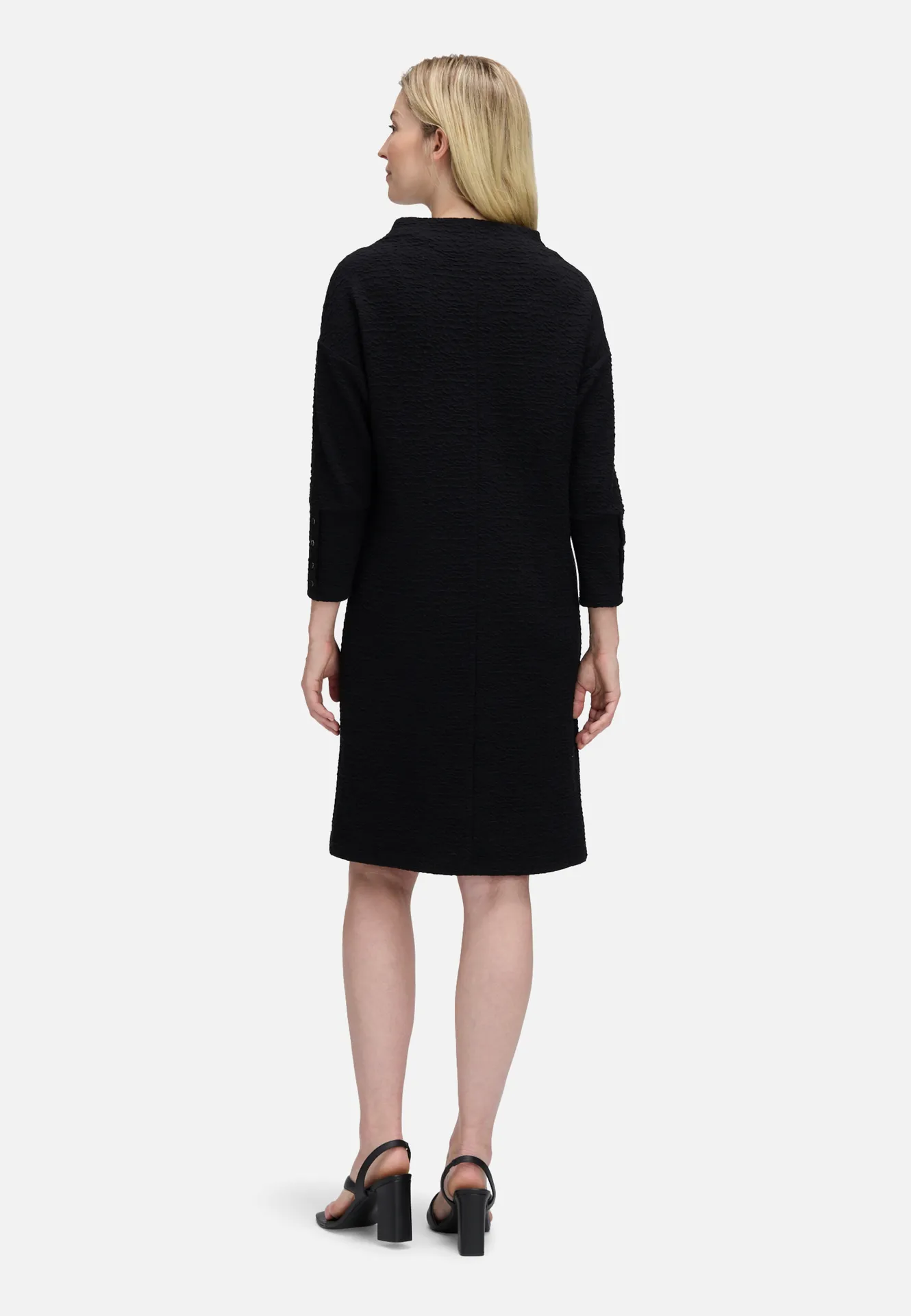 Sweatkleid mit Stickerei Sweatkleid mit Stickerei