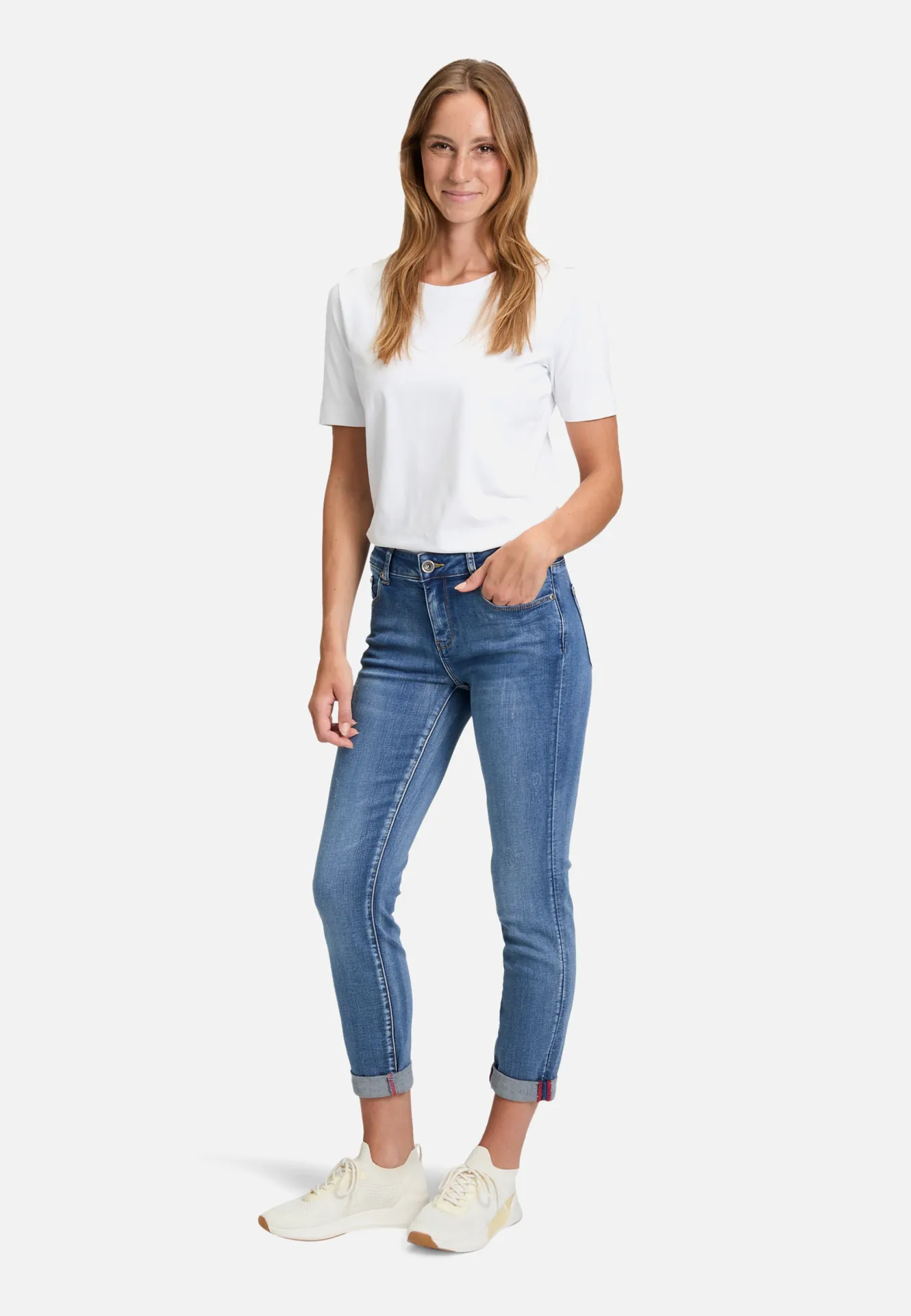 Basic-Jeans mit Waschung – Bild 2