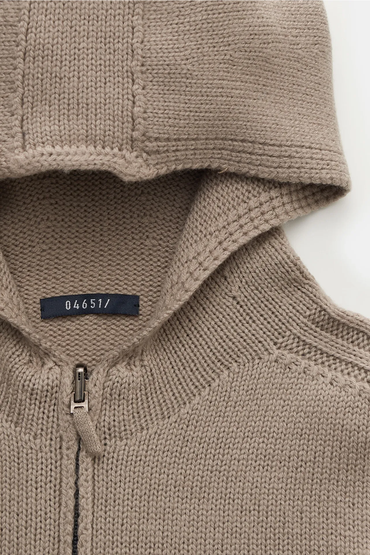 04651/ A trip in a bag - Herren - Strickjacke 'Foggy Full Zip' taupe – Bild 2