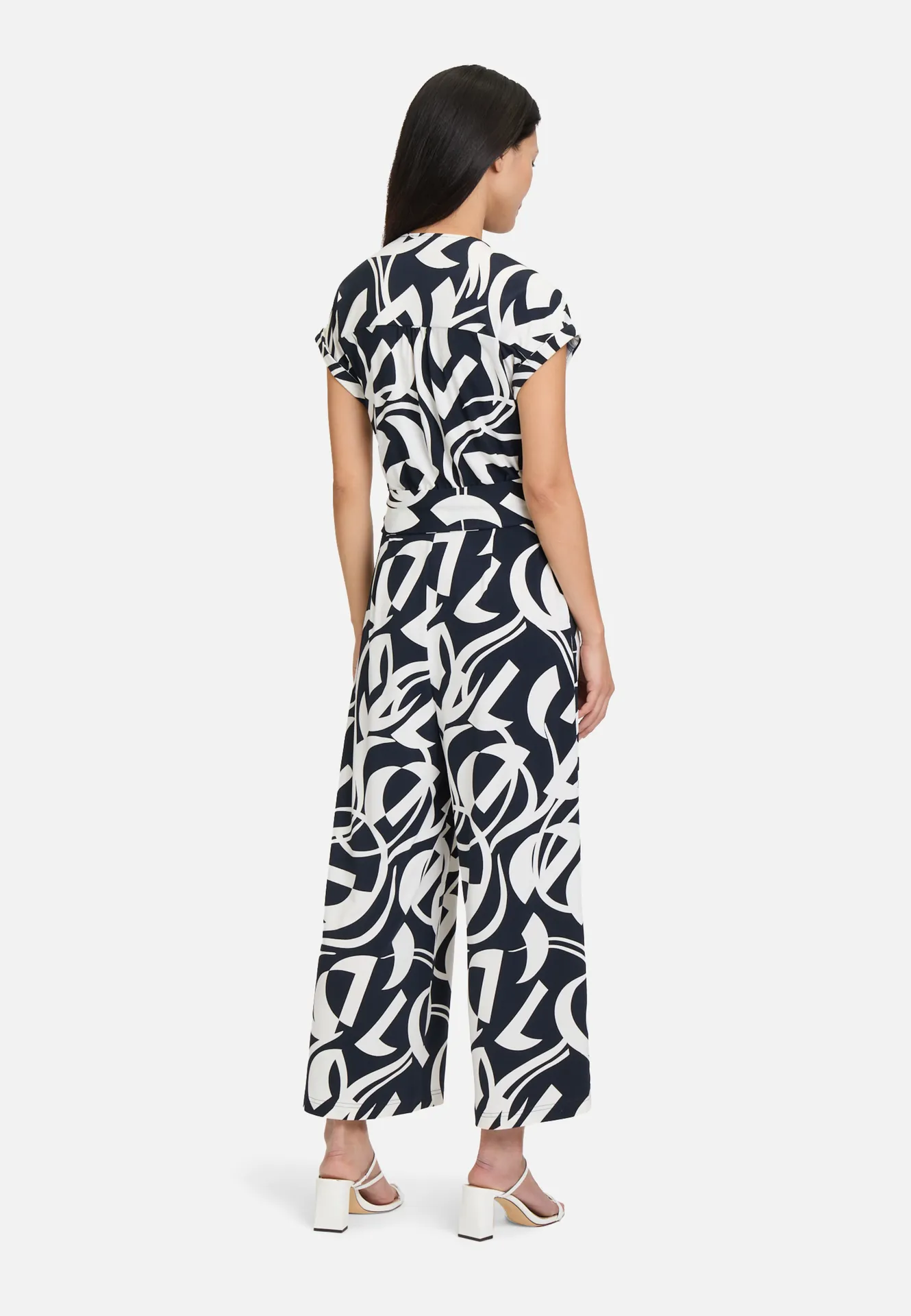 Jumpsuit mit Eingrifftaschen Jumpsuit mit Eingrifftaschen