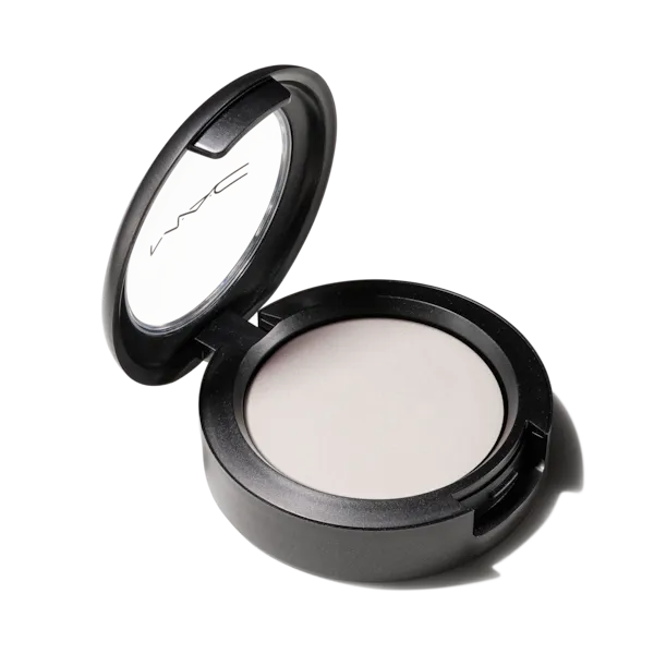 Mac Cosmetics - Cream Colour Base - Luna Mac Cosmetics - Cream Colour Base - Luna