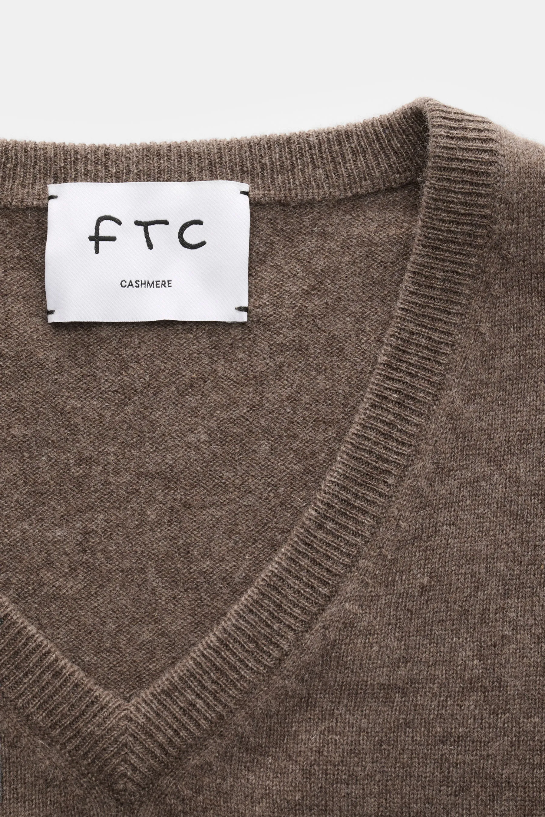 FTC - Herren - Cashmere V-Neck Pullover graubraun – Bild 2