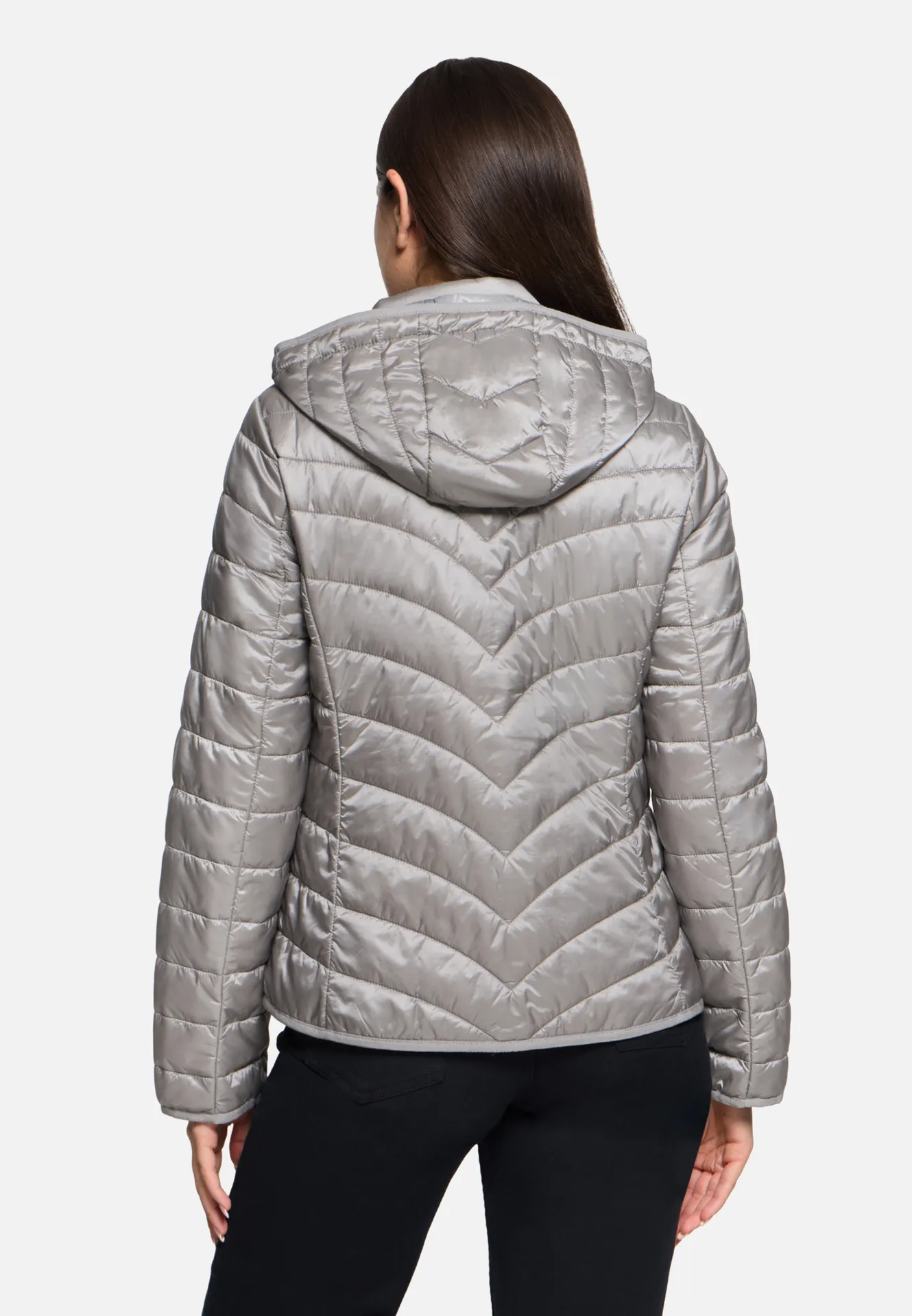 Outdoorjacke mit abnehmbarer Kapuze Outdoorjacke mit abnehmbarer Kapuze