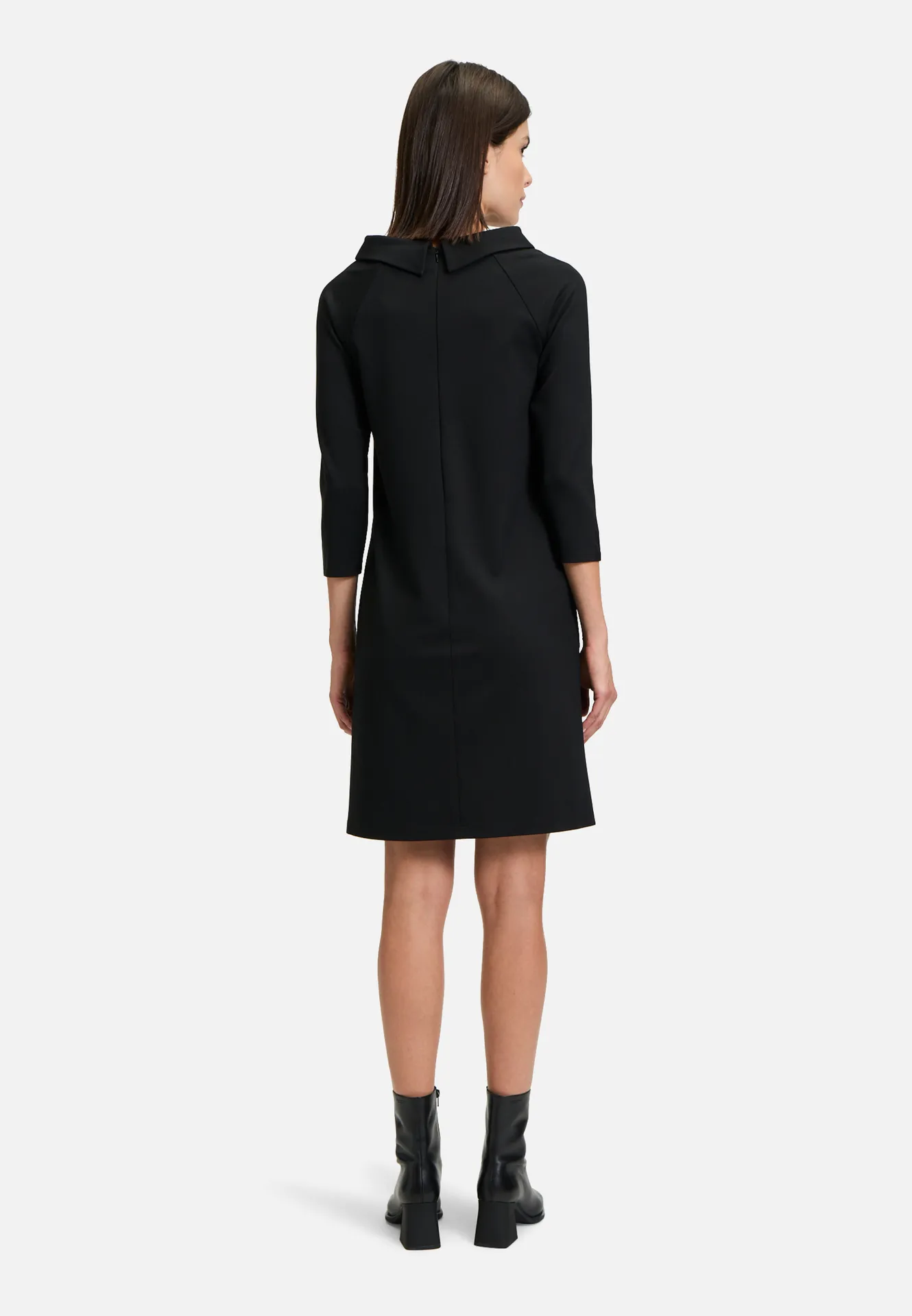 Sweatkleid mit Kragen Sweatkleid mit Kragen