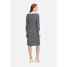 Etuikleid mit 3/4 Arm Etuikleid mit 3/4 Arm