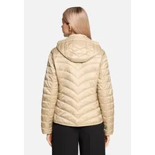 Outdoorjacke mit abnehmbarer Kapuze Outdoorjacke mit abnehmbarer Kapuze
