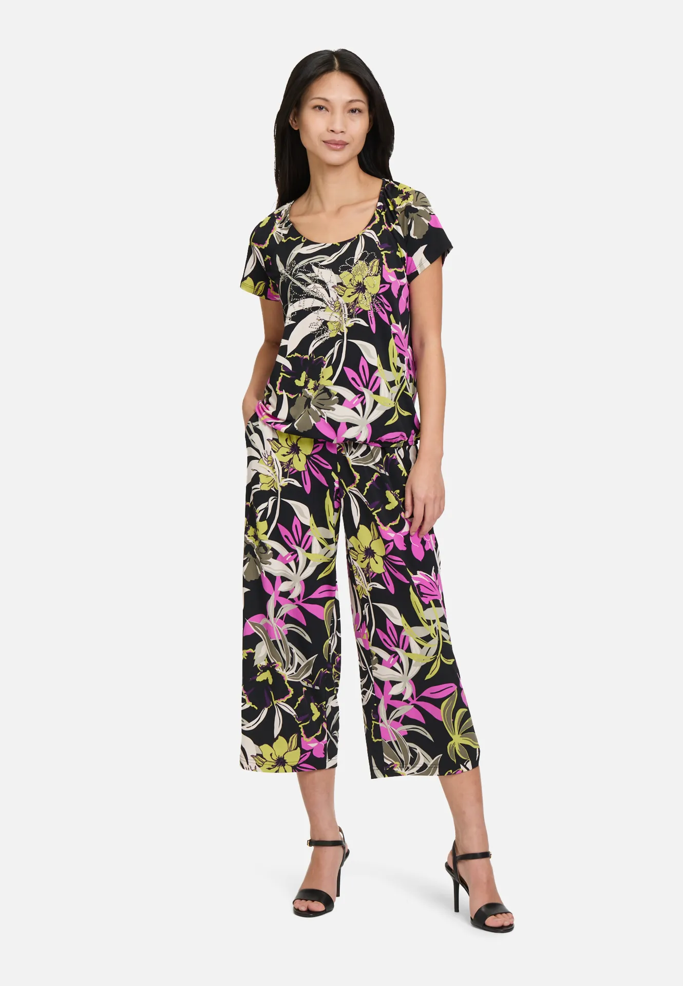 Printshirt mit Gummizug – Bild 2