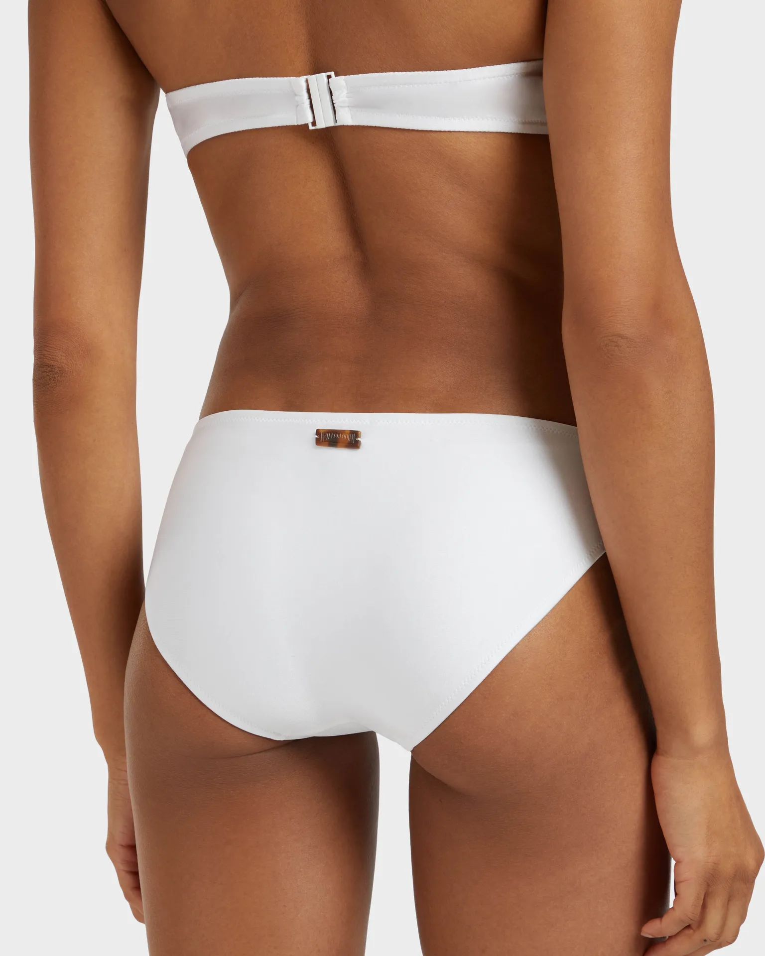 Vilebrequin - Mittelhohe Shiny Solid Stretch-bikinihose Für Damen - Bademode - Loon - Weiss - Größe XL – Bild 6