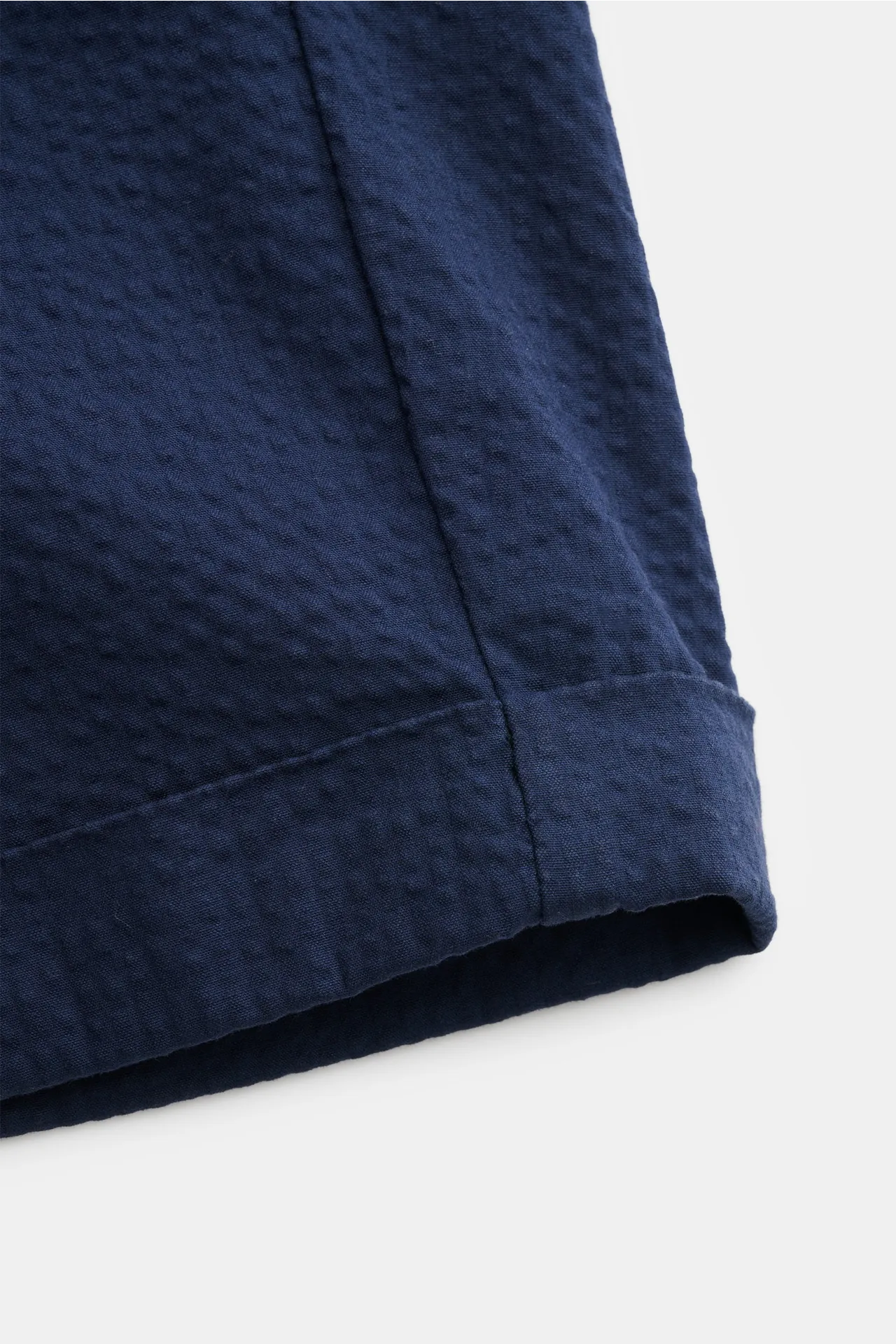 04651/ A trip in a bag - Herren - Seersucker-Shorts navy – Bild 6