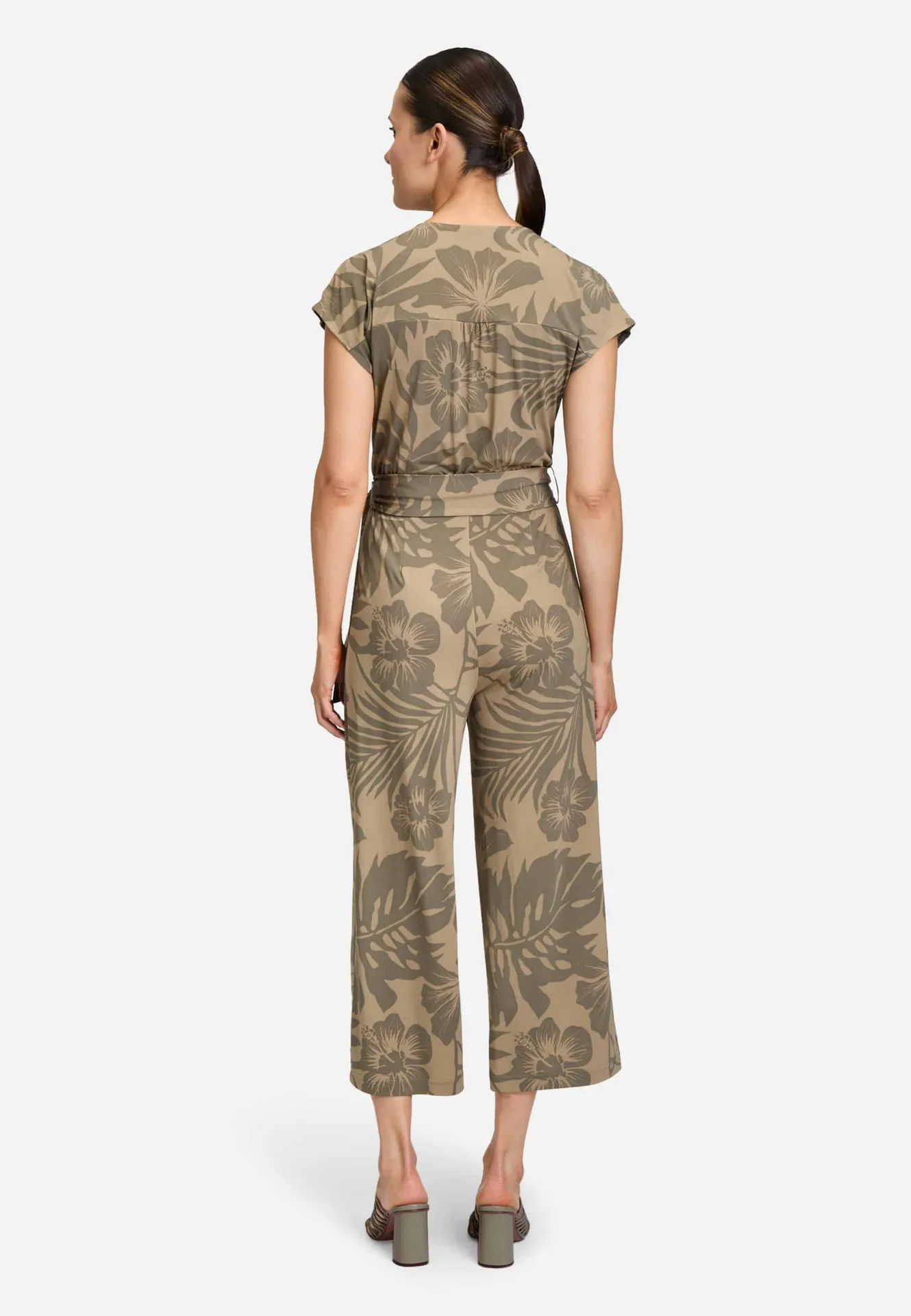 Jumpsuit mit Eingrifftaschen Jumpsuit mit Eingrifftaschen