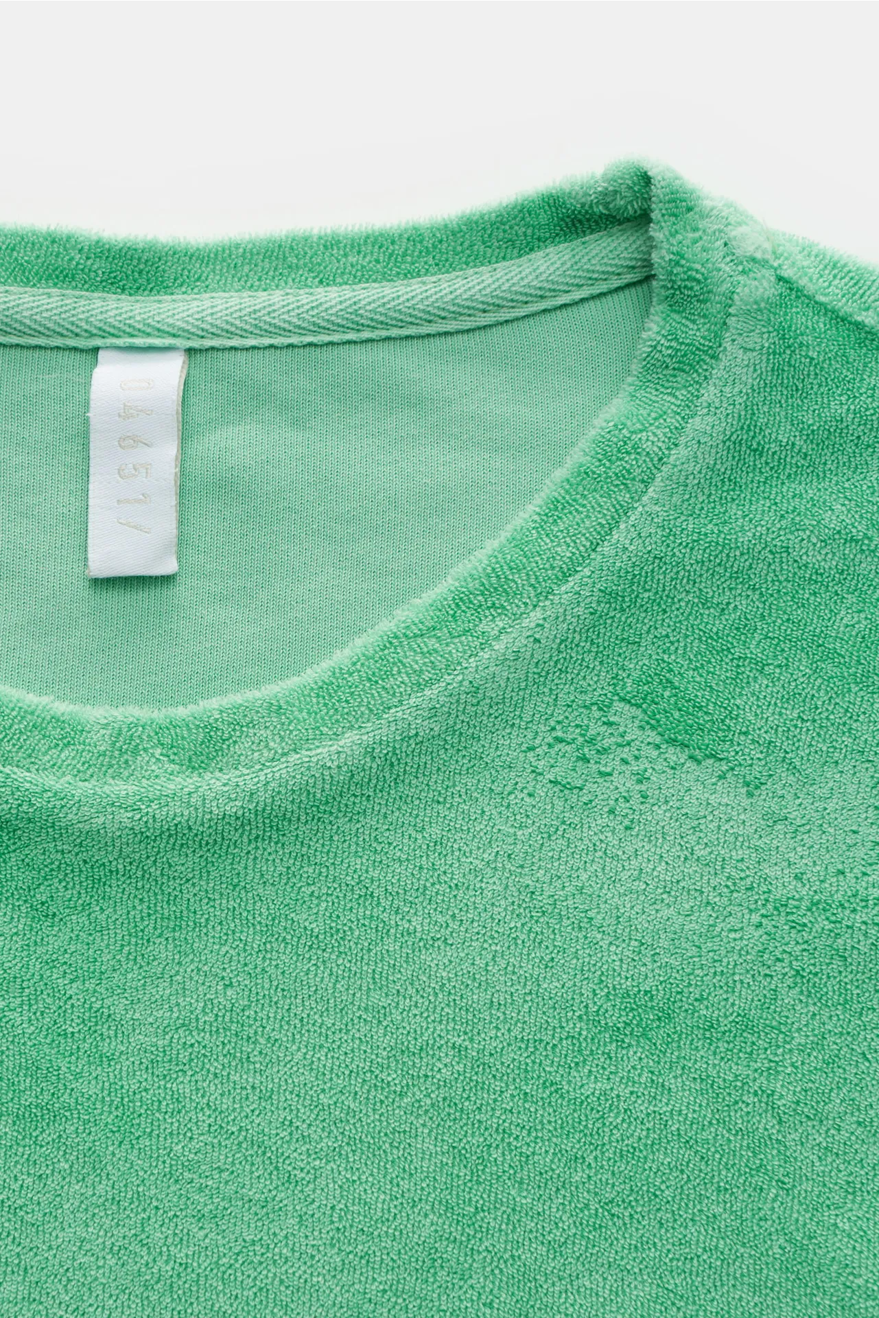 04651/ A trip in a bag - Herren - Frottee Rundhals-T-Shirt 'Terry Tee' hellgrün – Bild 2