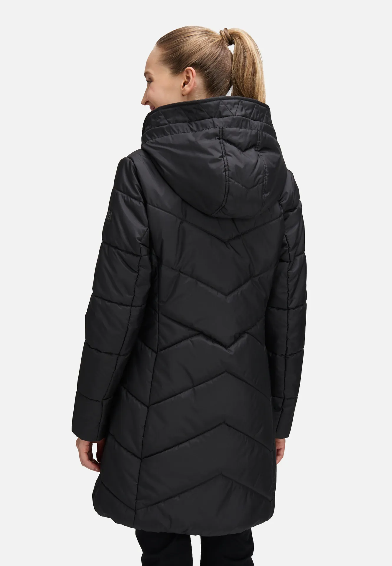 Outdoorjacke mit abnehmbarer Kapuze Outdoorjacke mit abnehmbarer Kapuze