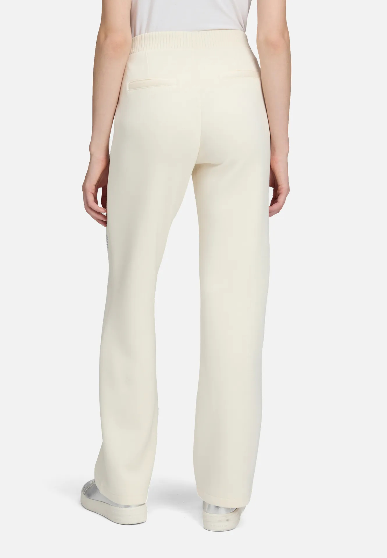 Schlupfhose mit Eingrifftaschen Schlupfhose mit Eingrifftaschen