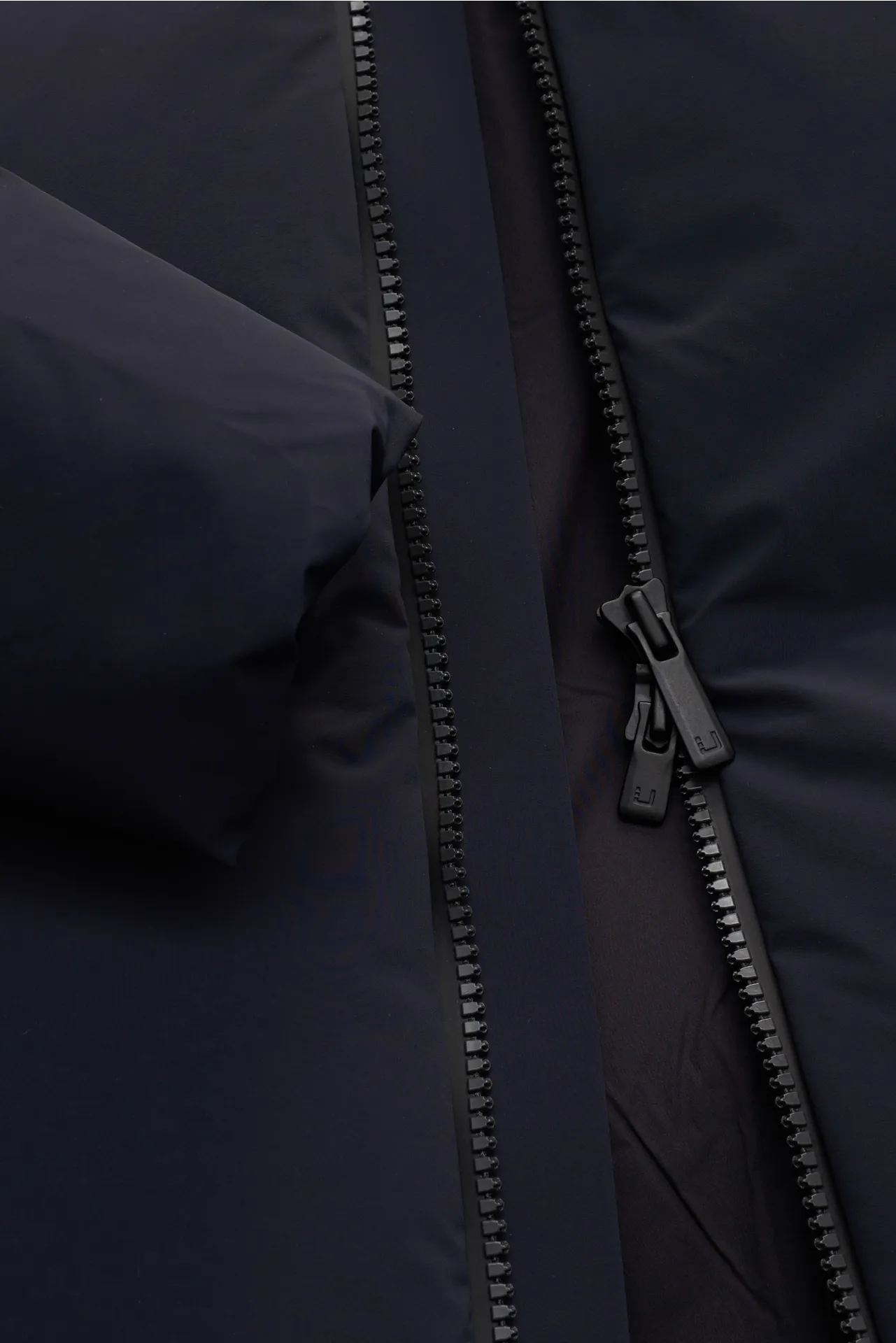 UBR - Herren - Daunenjacke 'Titan' dark navy – Bild 4