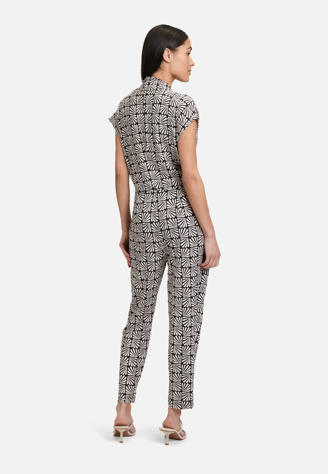 Jumpsuit mit Eingrifftaschen Jumpsuit mit Eingrifftaschen