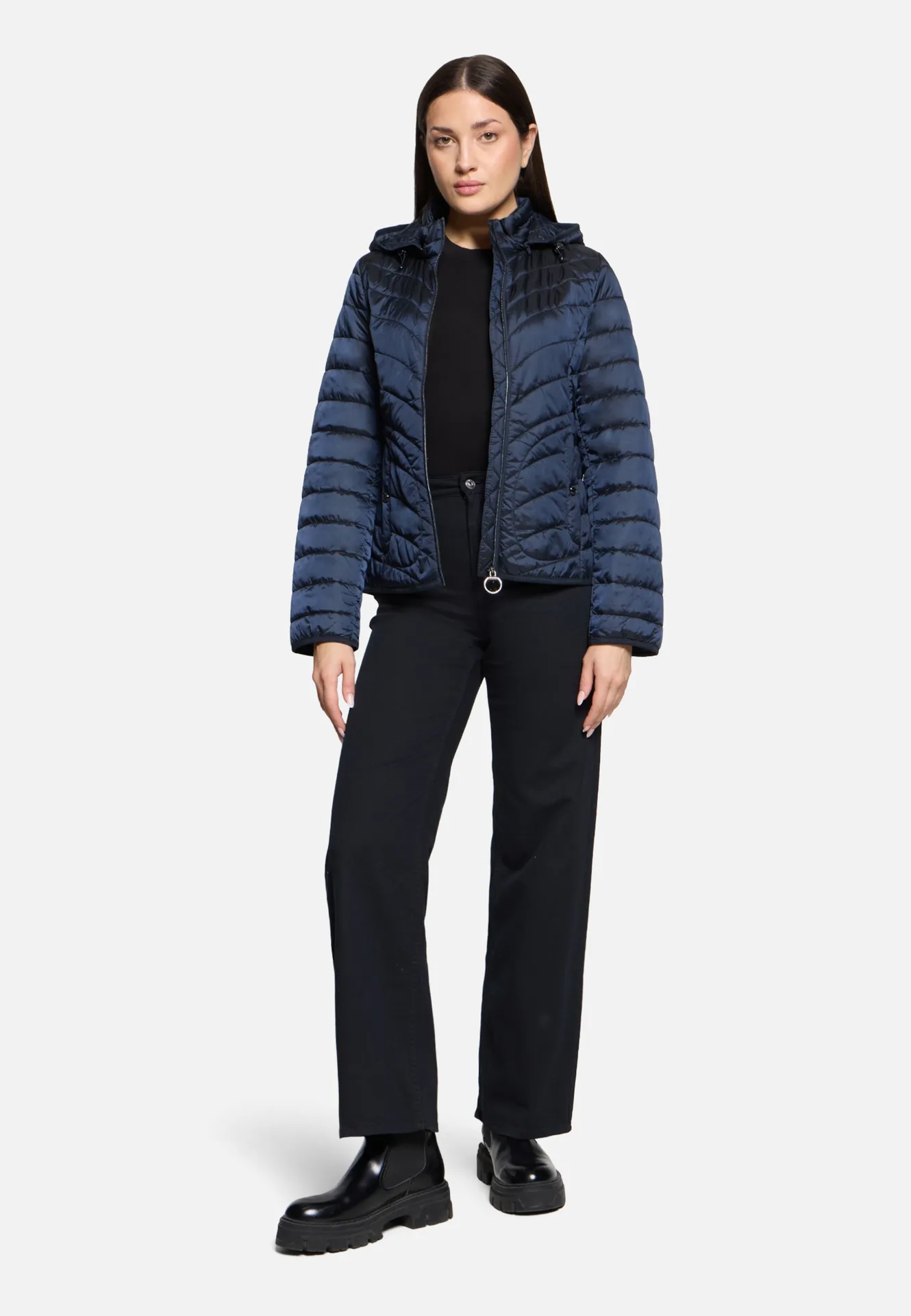 Outdoorjacke mit abnehmbarer Kapuze – Bild 2