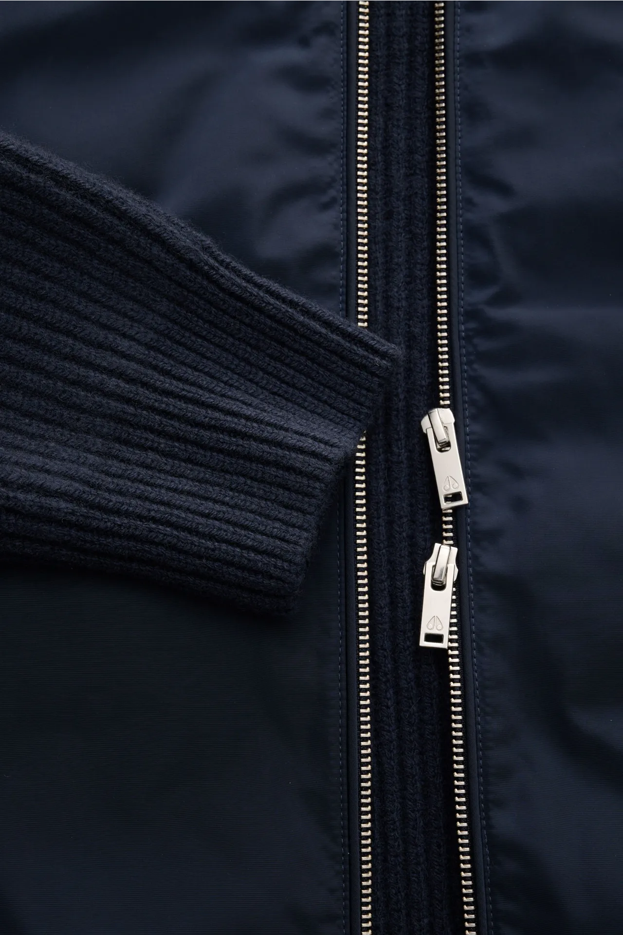 Moose Knuckles - Herren - Daunenblouson 'Magnus Knit Hybrid' navy – Bild 4