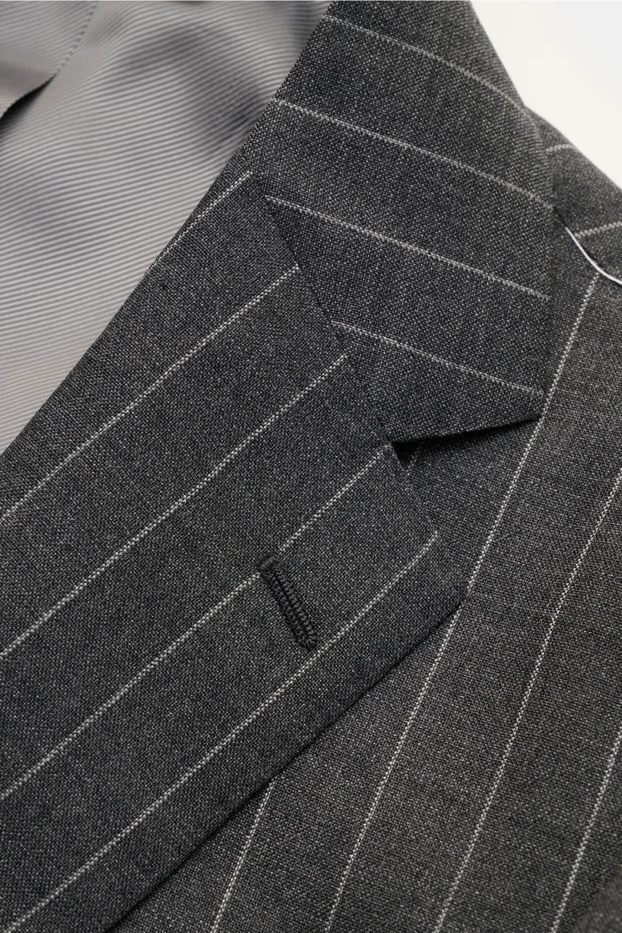 Stile Latino - Herren - Anzug 'Vincenzo' dunkelgrau/hellgrau gestreift – Bild 4