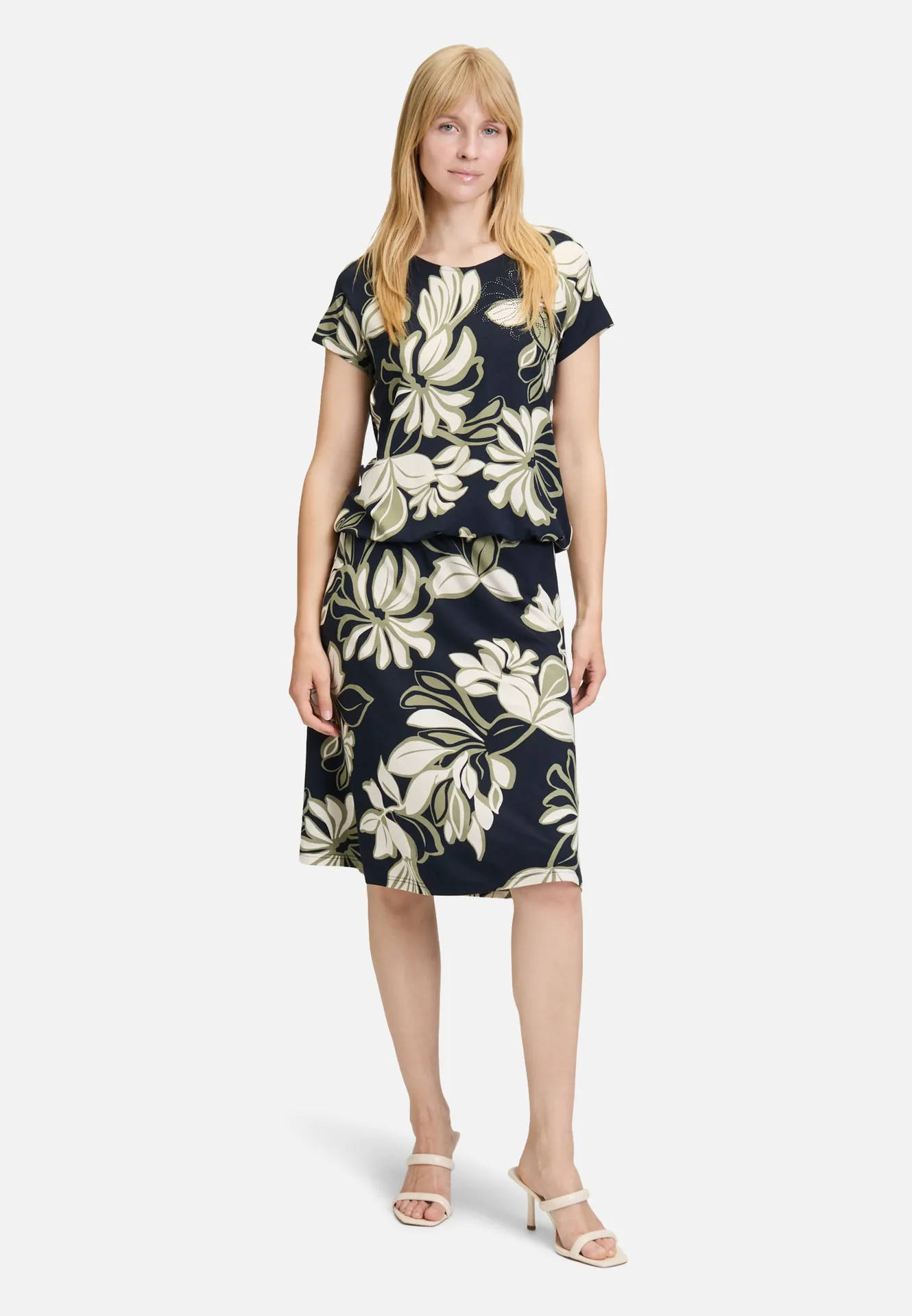 Printshirt mit Gummizug – Bild 2