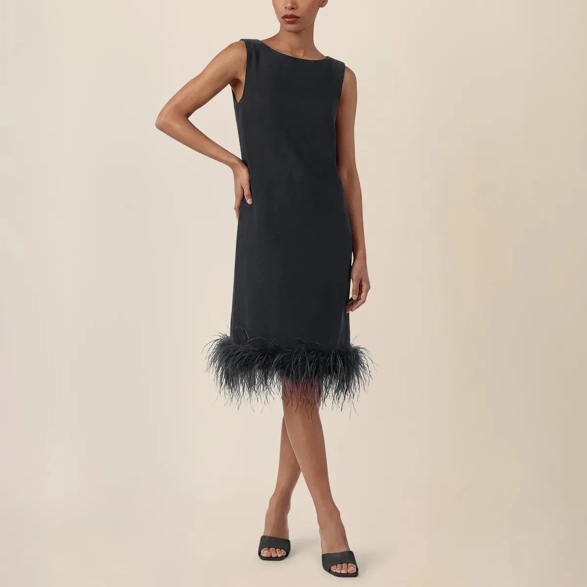 Apart - Kleid mit Federn - Größe 38 - schwarz – Bild 4