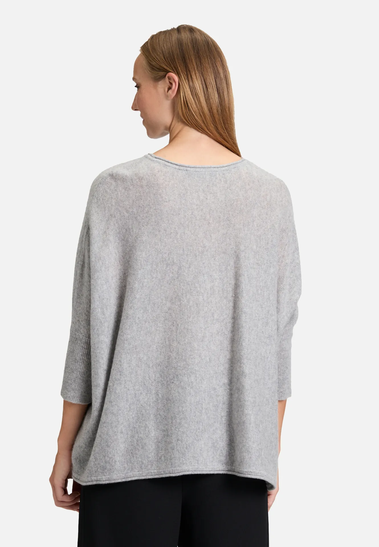 Kaschmir-Pullover mit überschnittenen Ärmeln Kaschmir-Pullover mit überschnittenen Ärmeln