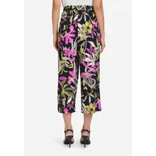 Schlupfhose mit Eingrifftaschen Schlupfhose mit Eingrifftaschen