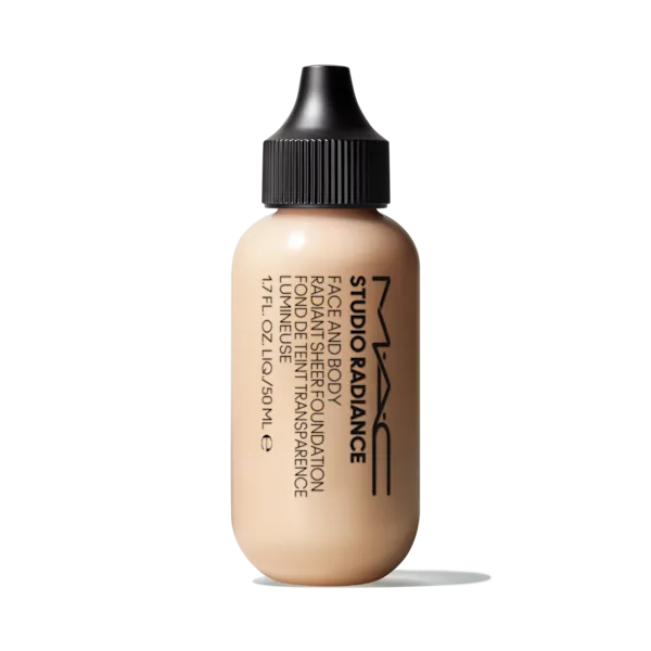 Mac Cosmetics - Studio Radiance Face and Body Radiant Sheer Foundation - C0 Mac Cosmetics - Studio Radiance Face and Body Radiant Sheer Foundation - C0