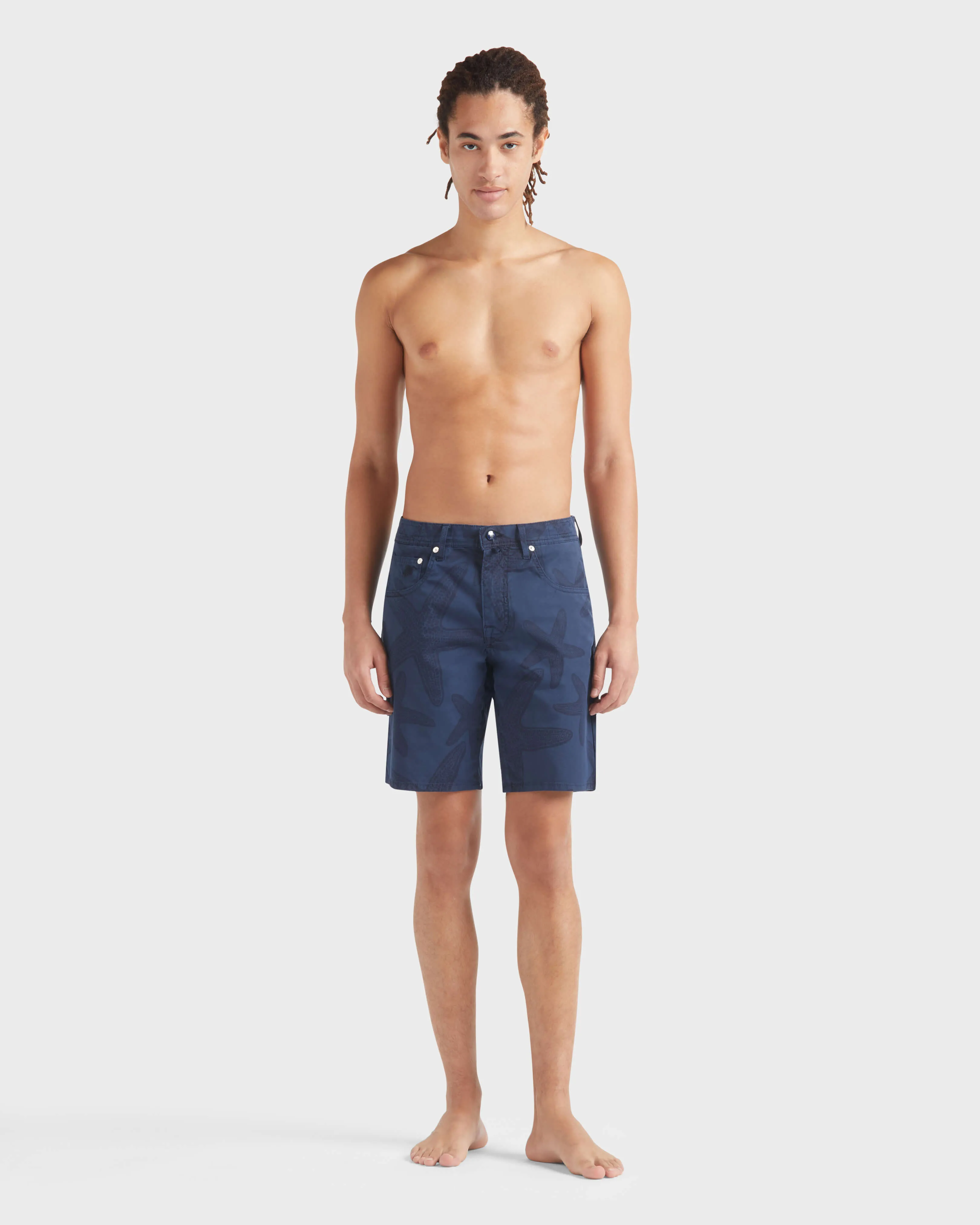 Vilebrequin - Gabardine-bermudashorts Mit Starfish Darkening-print Für Herren - Bermuda - Garonne - Blau - Größe 36 – Bild 3