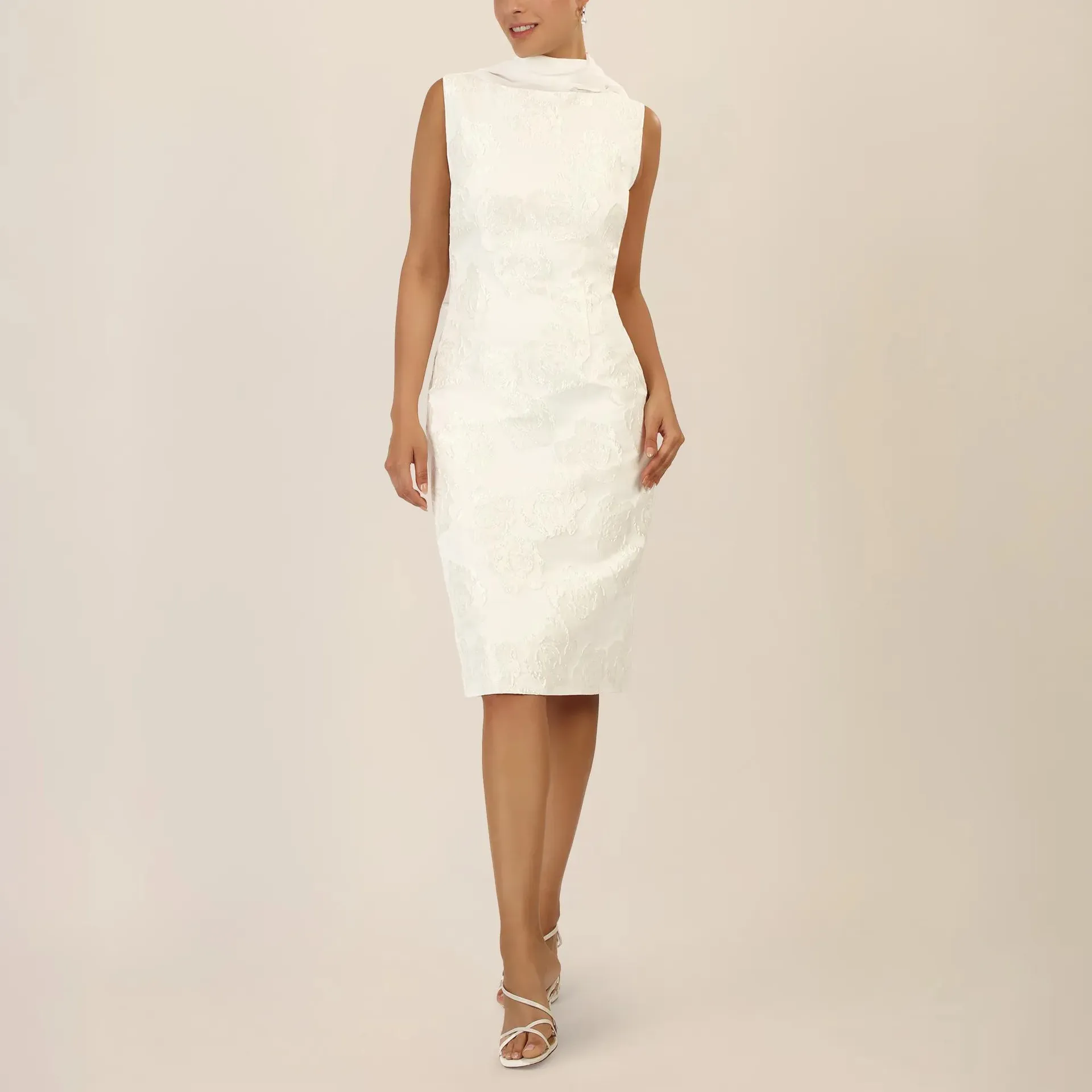 Apart - Jacquardkleid mit Chiffoncape - Größe 42 - creme – Bild 4