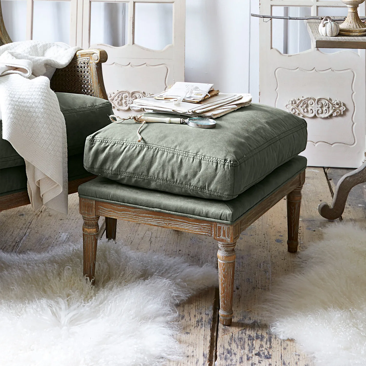 Hocker Greenbrier Hocker Greenbrier