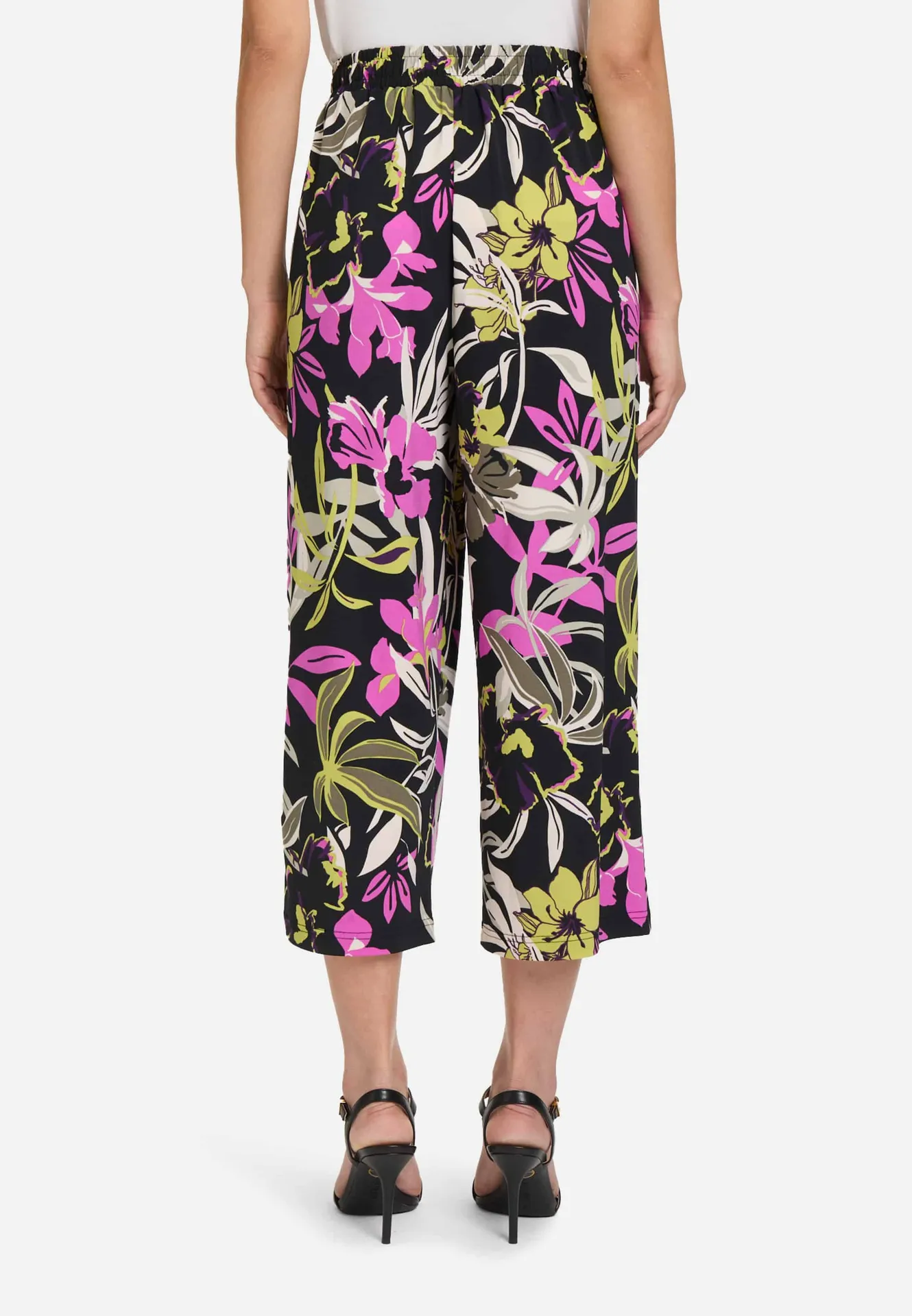 Schlupfhose mit Eingrifftaschen Schlupfhose mit Eingrifftaschen