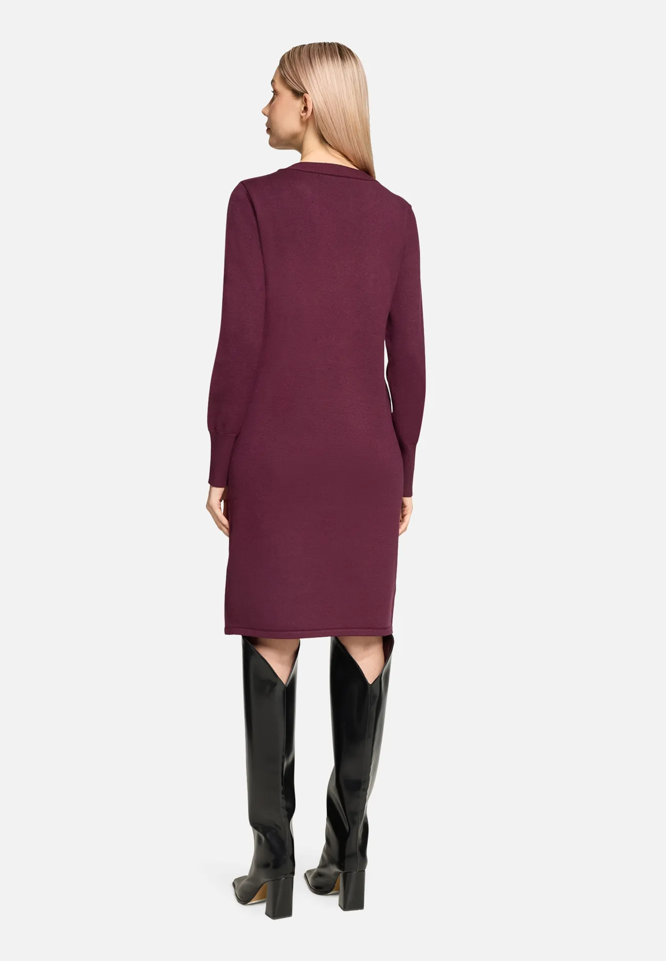 Strickkleid mit Schleifenknoten Strickkleid mit Schleifenknoten