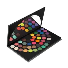 Mac Cosmetics - 40 Shades Of Pride Eyeshadow Palette Mac Cosmetics - 40 Shades Of Pride Eyeshadow Palette