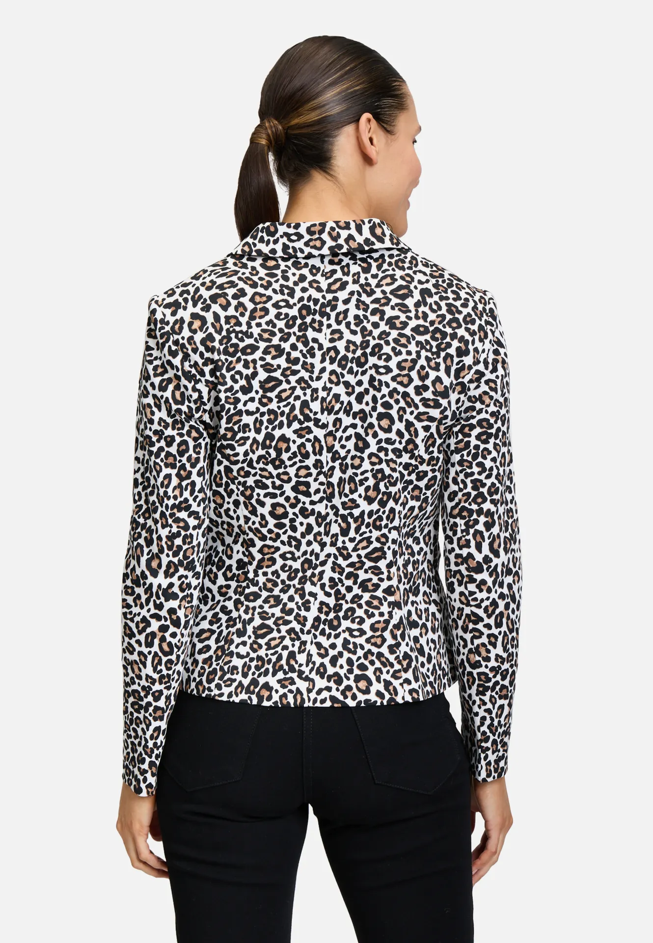 Kurzblazer mit Animalprint Kurzblazer mit Animalprint