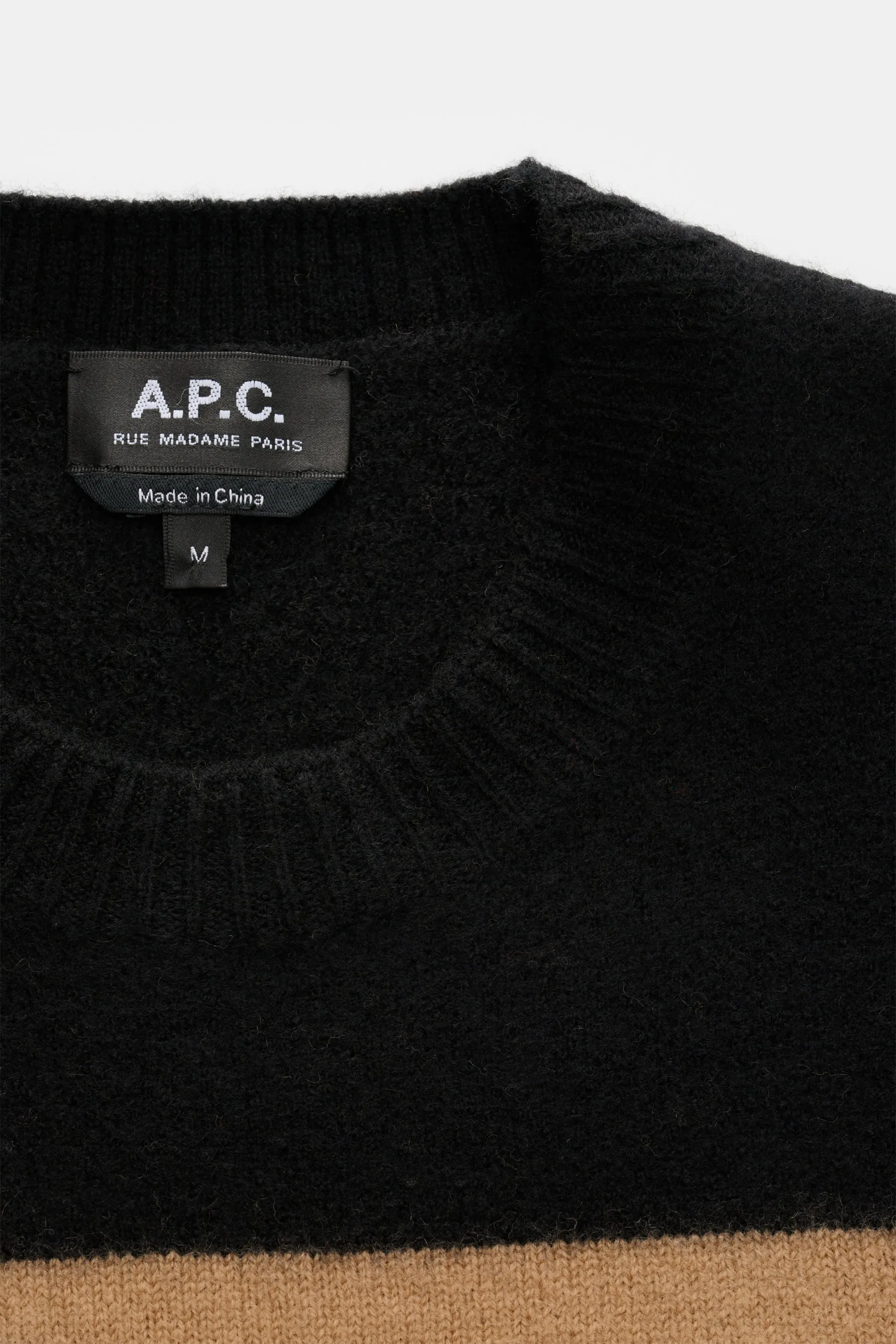A.P.C. - Herren - Rundhalspullover 'Edwardo' camel/schwarz gestreift – Bild 2