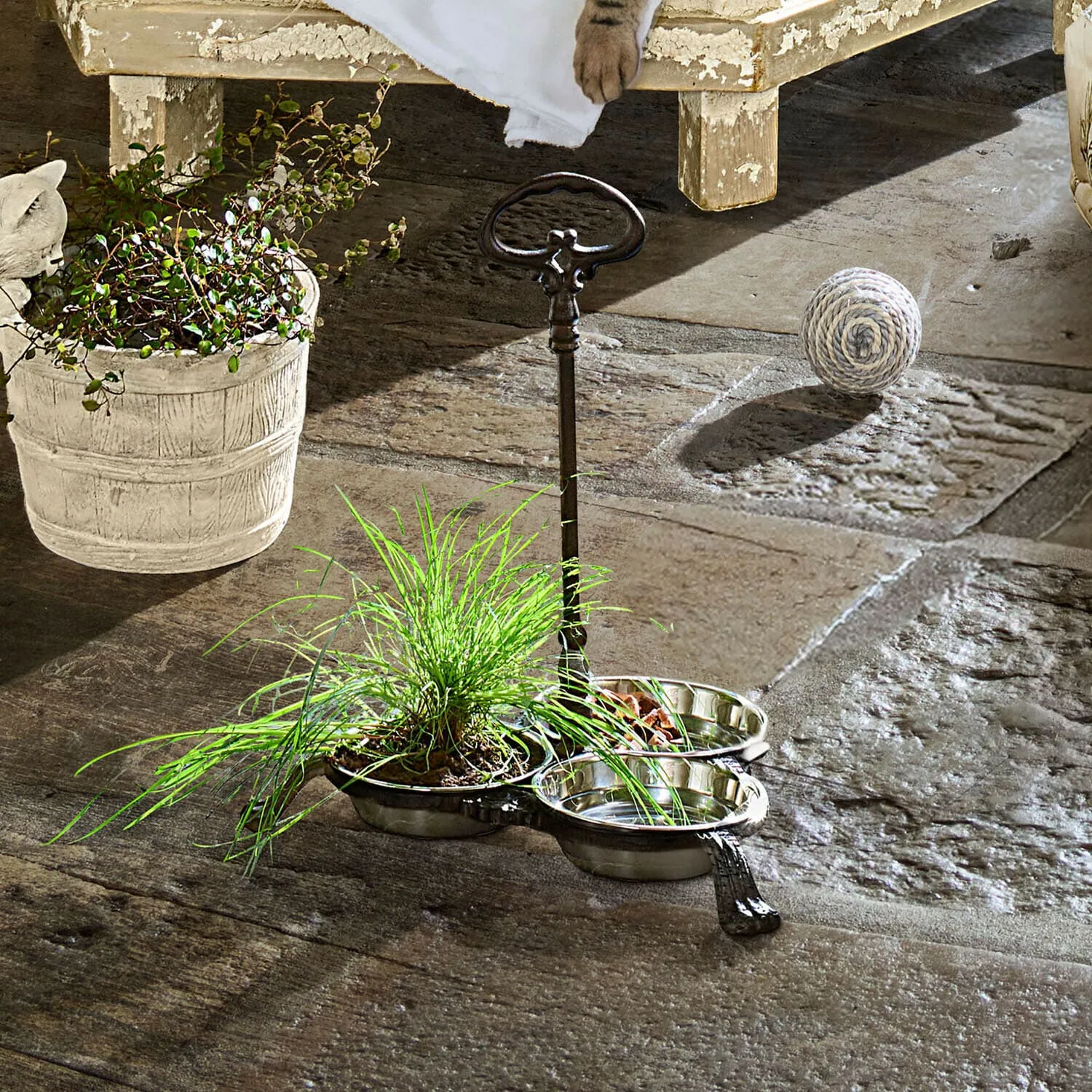 Futternapf mit Halterung Petivas – Bild 2