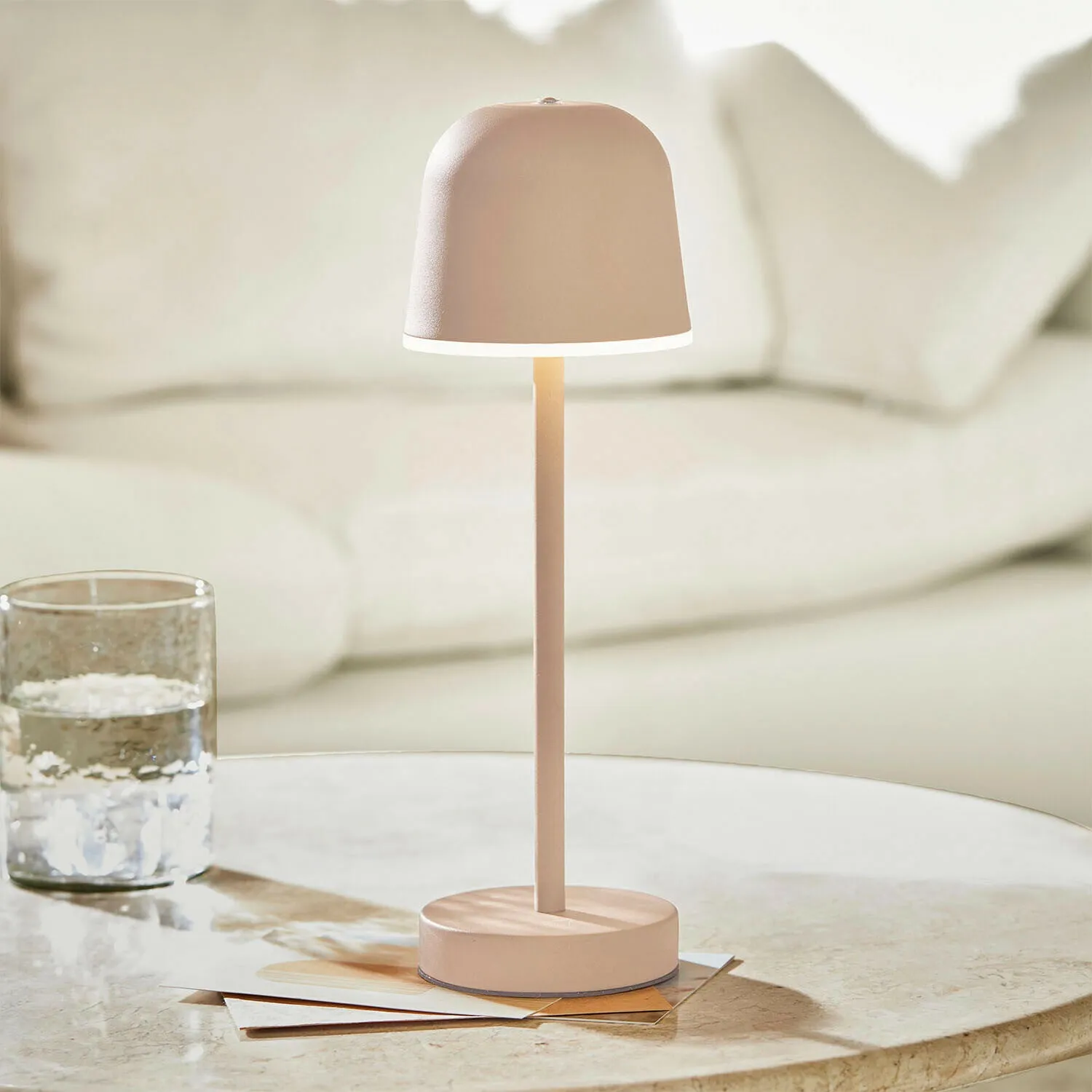 Wiederaufladbare Tischlampe Ulianne – Bild 2