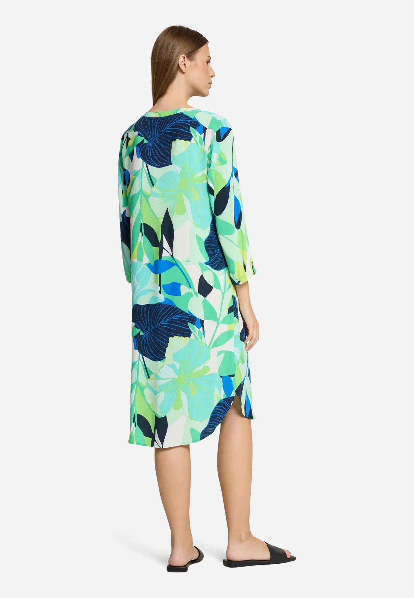 Casual-Kleid mit Stehkragen Casual-Kleid mit Stehkragen