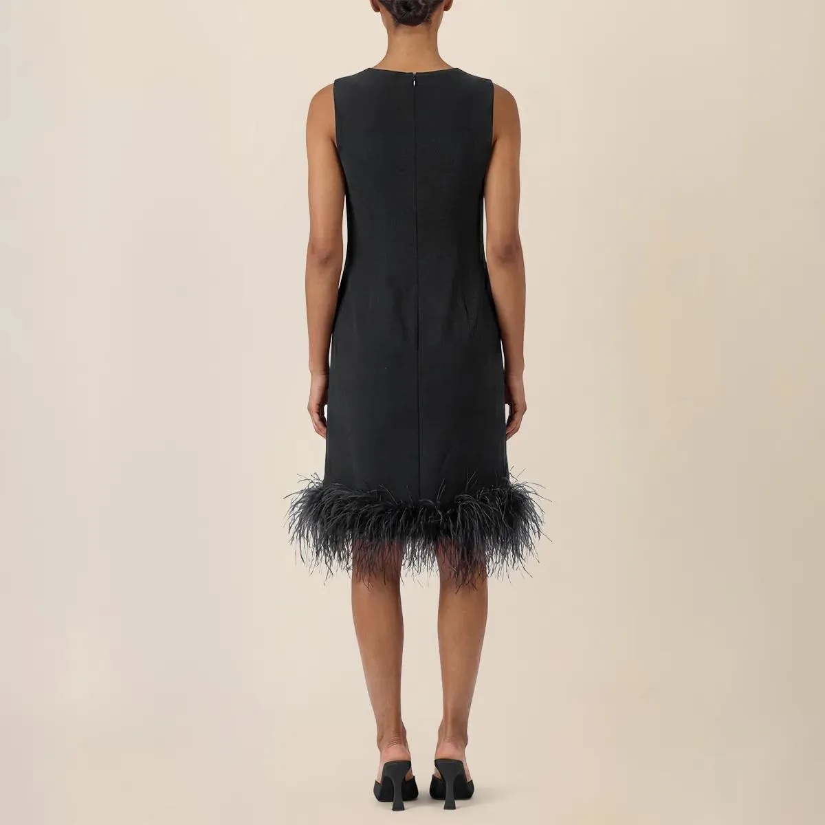 Apart - Kleid mit Federn - Größe 40 - schwarz – Bild 2