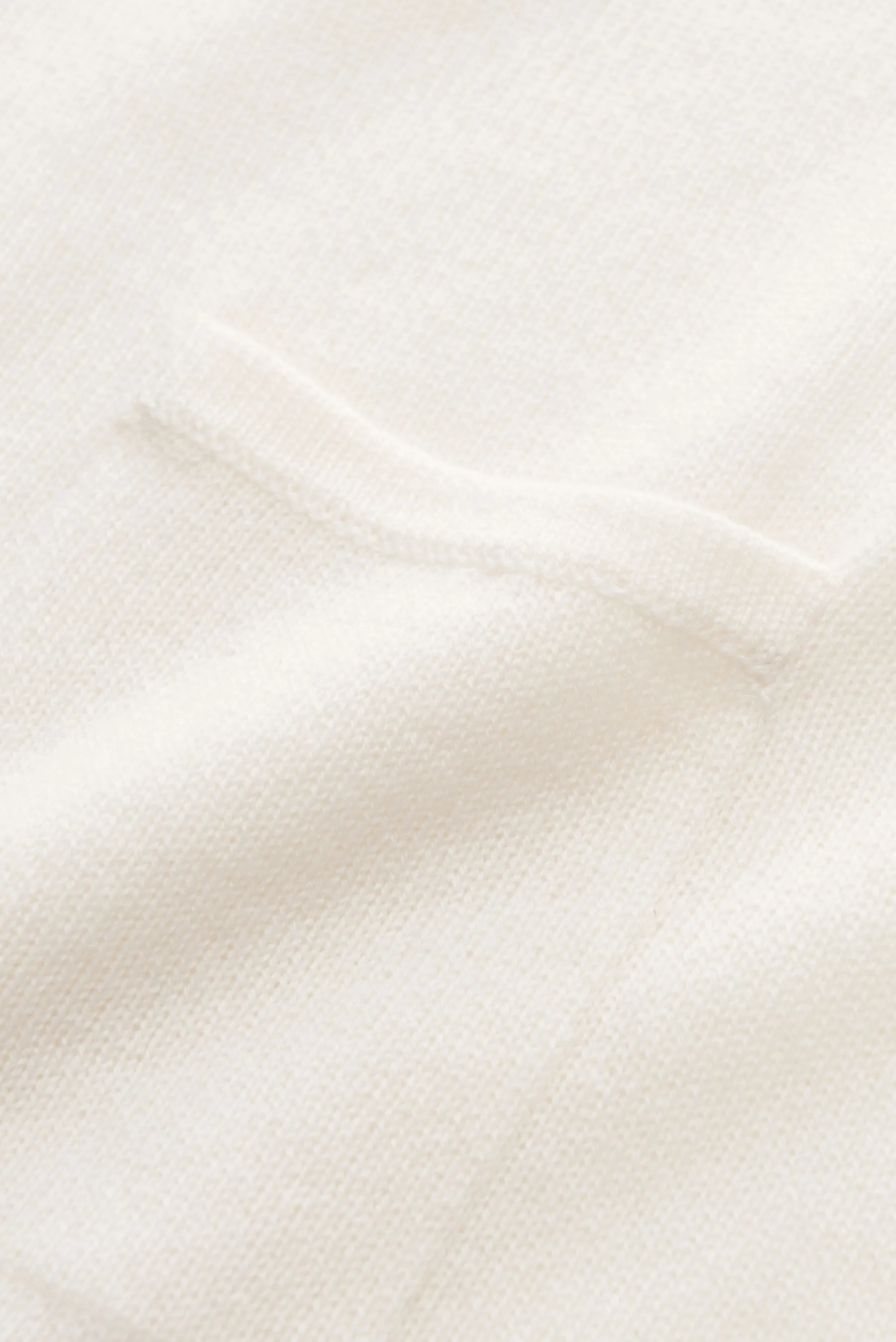 04651/ A trip in a bag - Herren - Cashmere Pullover 'The Pocket Crew' creme – Bild 5