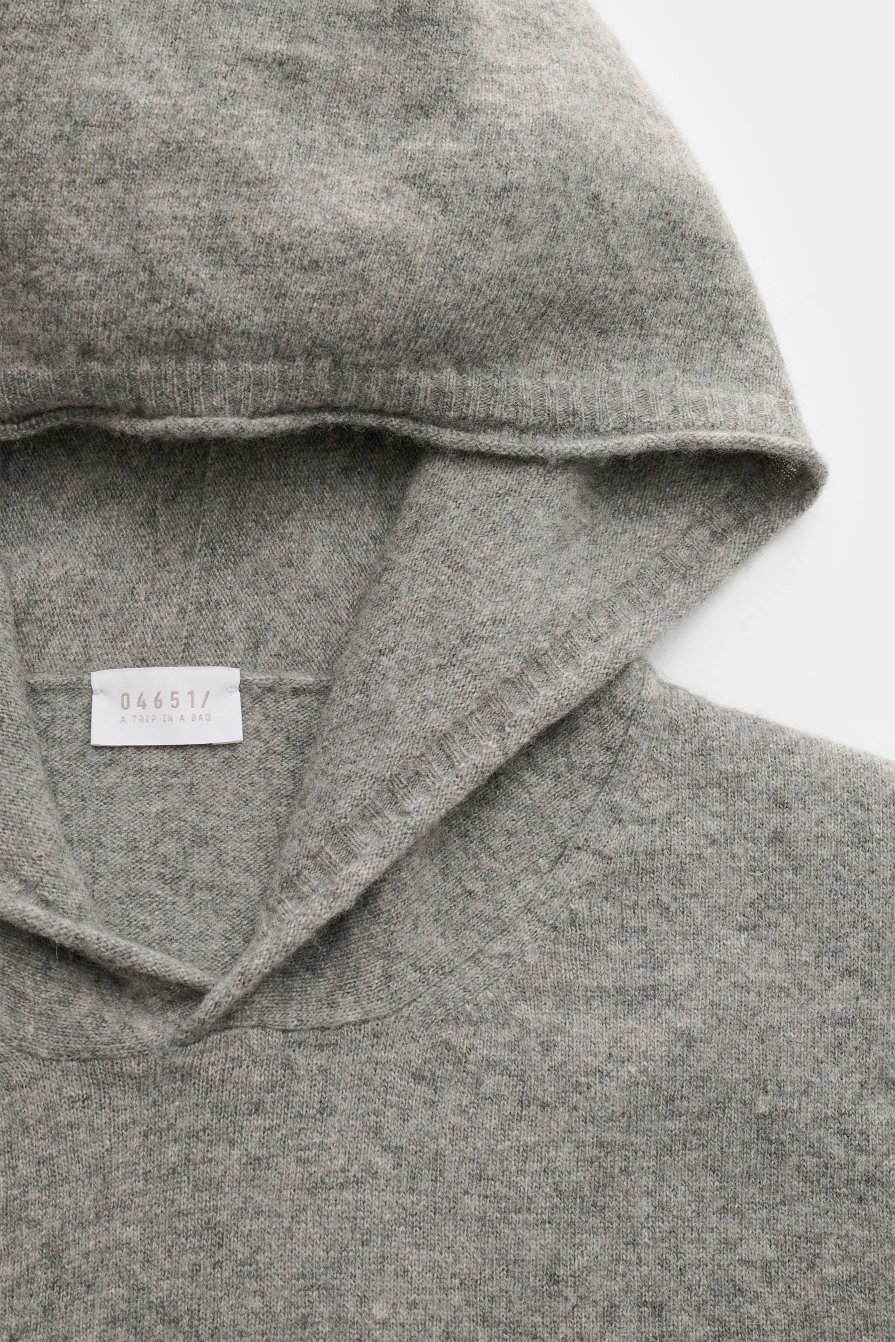 04651/ A trip in a bag - Herren - Kapuzenpullover grau meliert – Bild 2