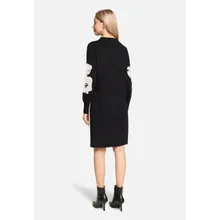 Strickkleid mit Stehkragen Strickkleid mit Stehkragen