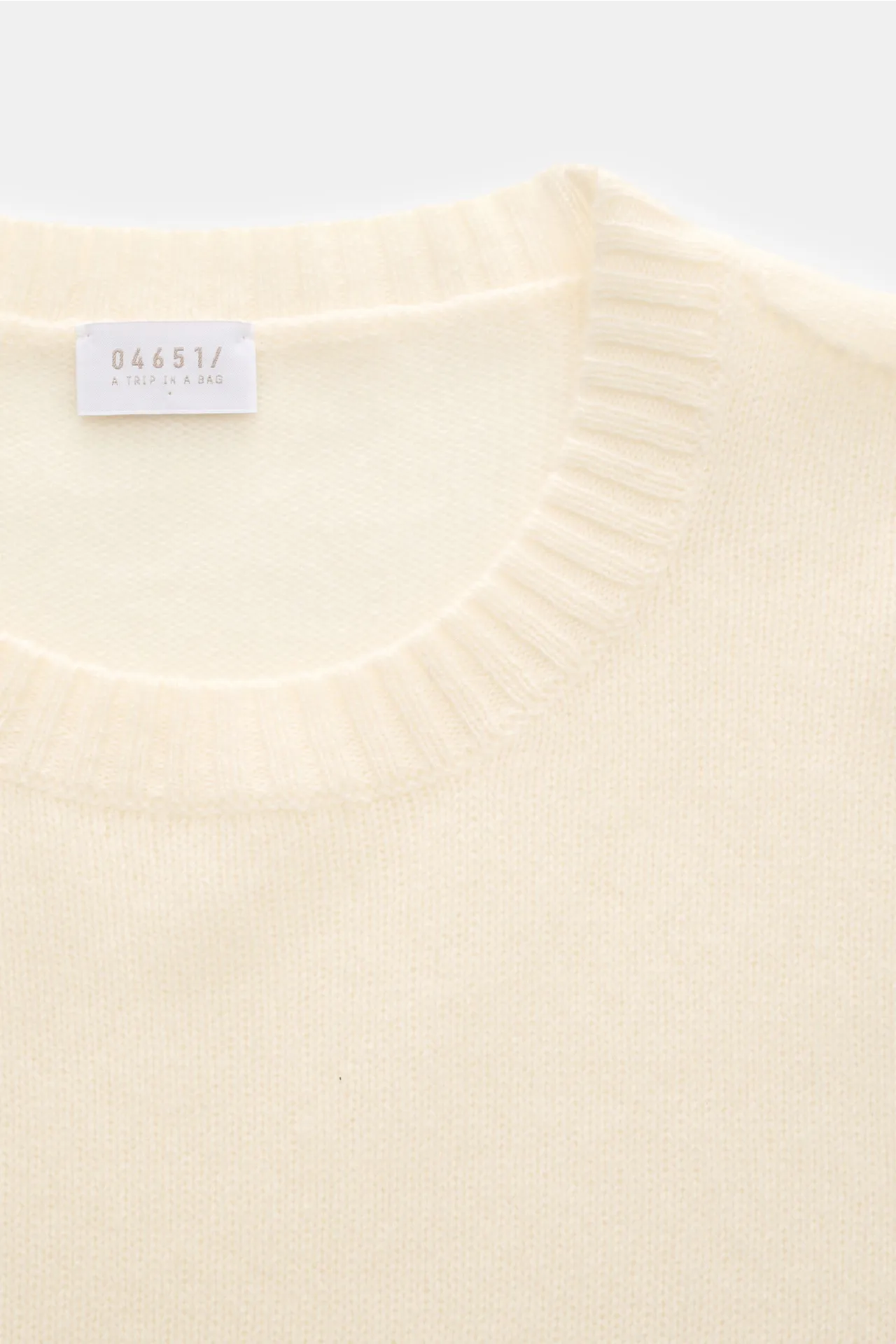 04651/ A trip in a bag - Herren - Cashmere Rundhalspullover 'Extreme Cashmere Crew' creme – Bild 2