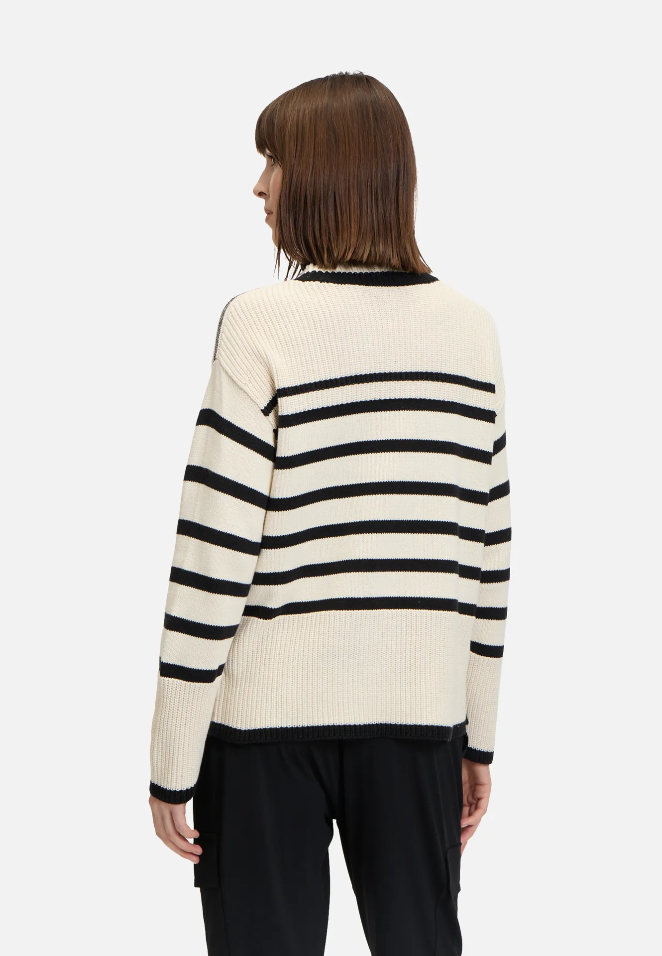 Grobstrick-Pullover mit Streifen Grobstrick-Pullover mit Streifen