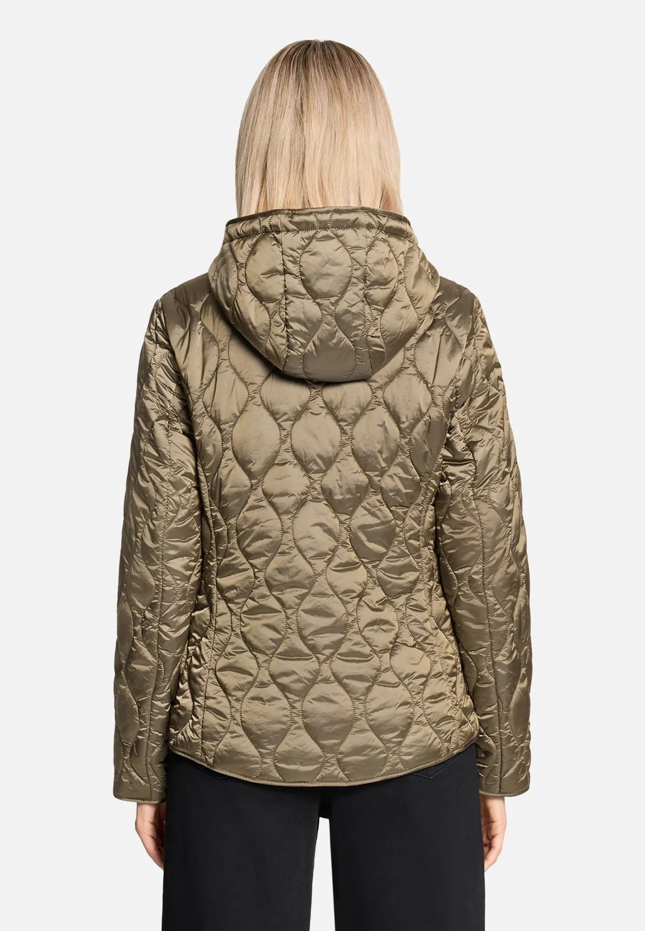 Outdoorjacke mit abnehmbarer Kapuze Outdoorjacke mit abnehmbarer Kapuze