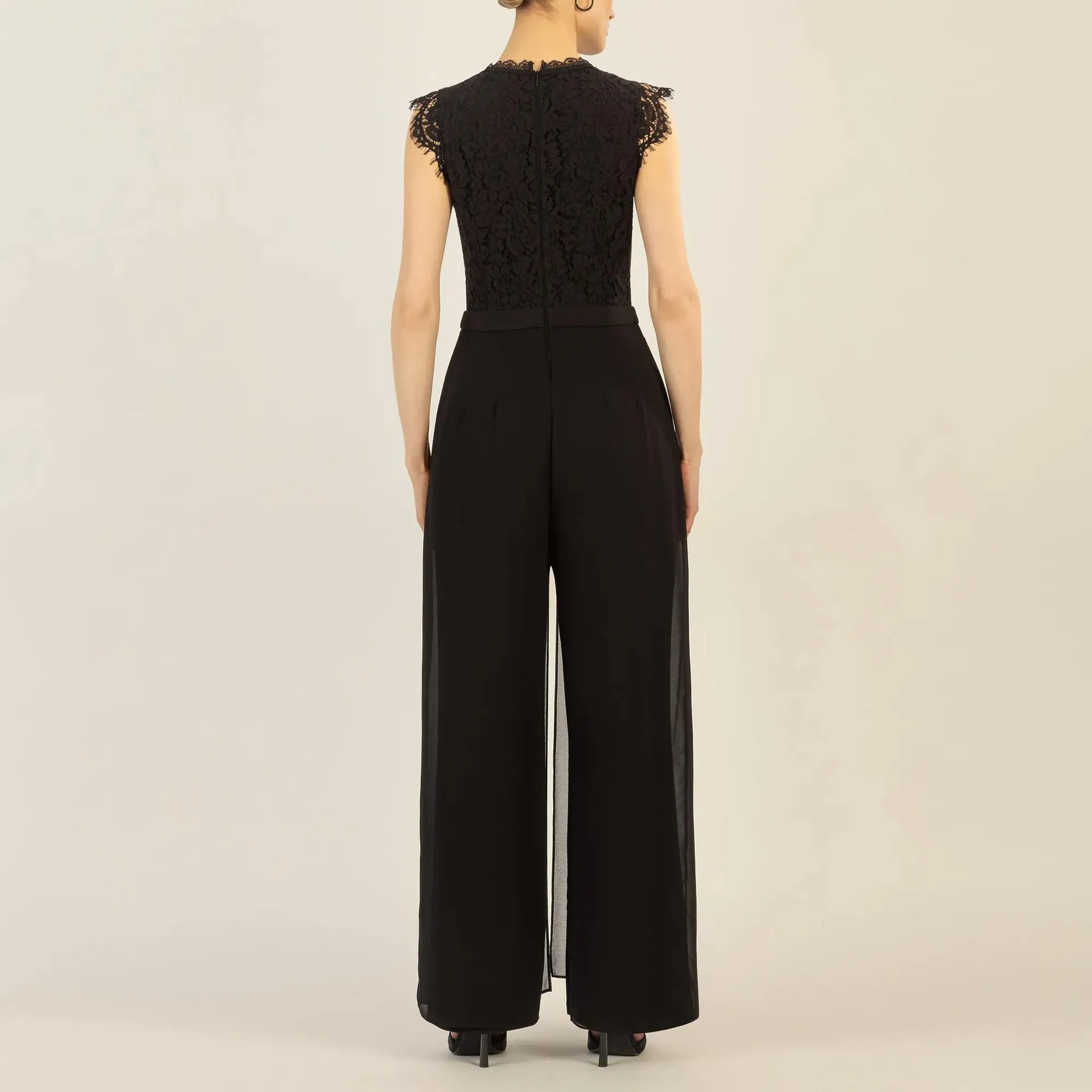 Apart - Overall mit Spitzenoberteil - Größe 46 - schwarz – Bild 2