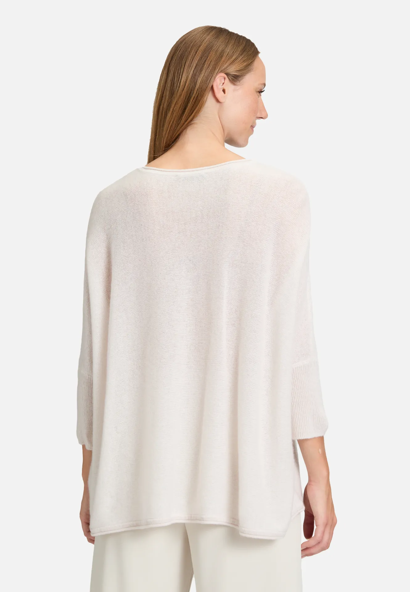 Kaschmir-Pullover mit überschnittenen Ärmeln Kaschmir-Pullover mit überschnittenen Ärmeln