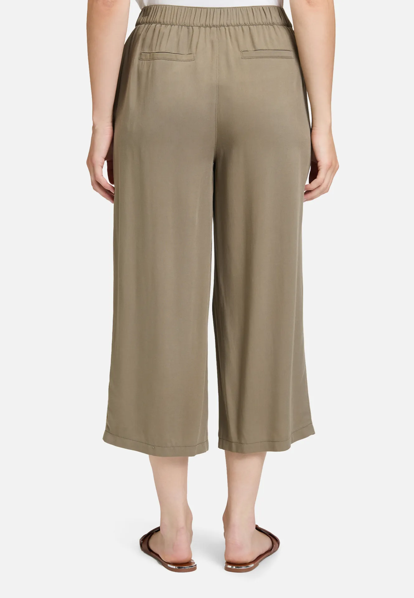 Schlupfhose mit Eingrifftaschen Schlupfhose mit Eingrifftaschen