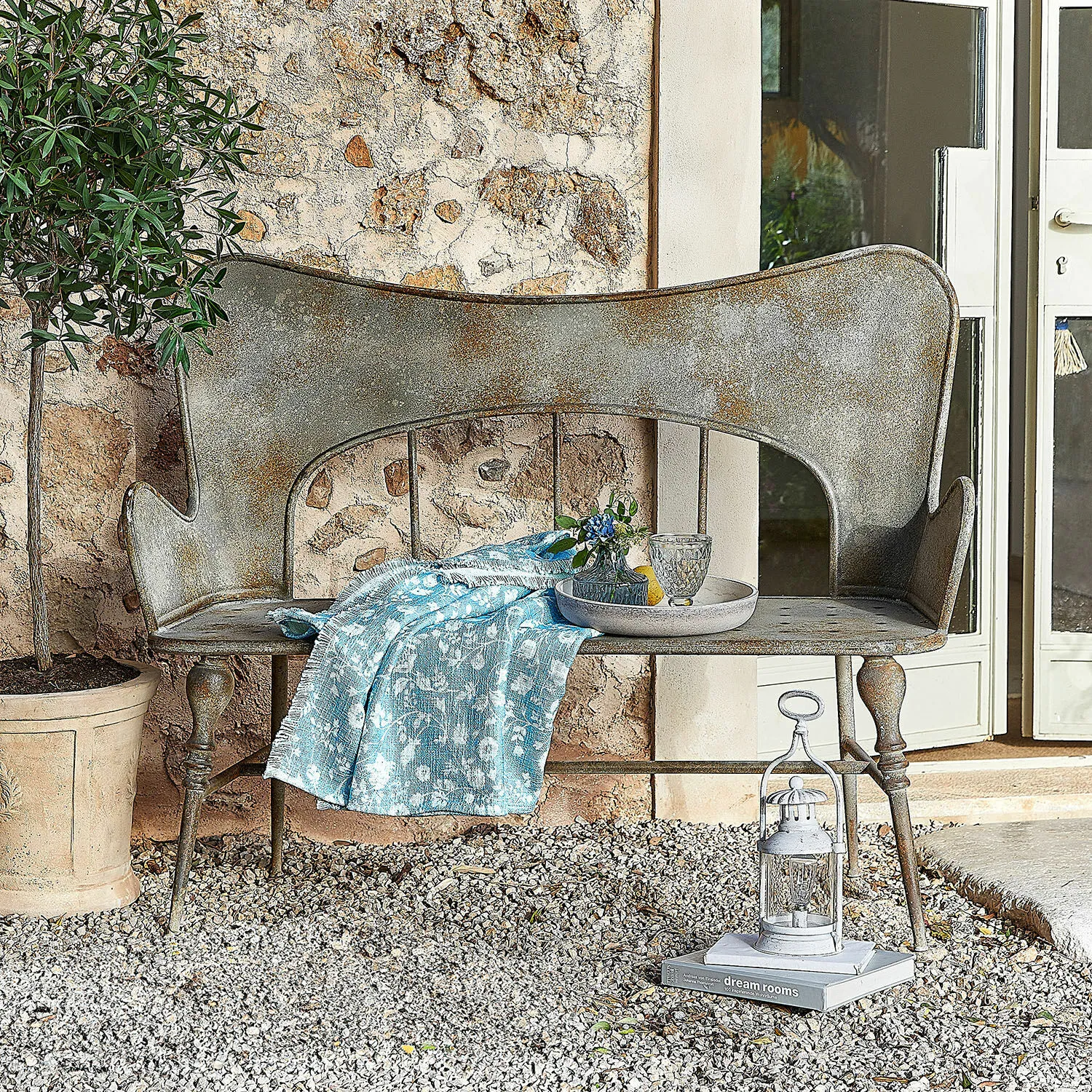 Bank Horivel – Bild 2