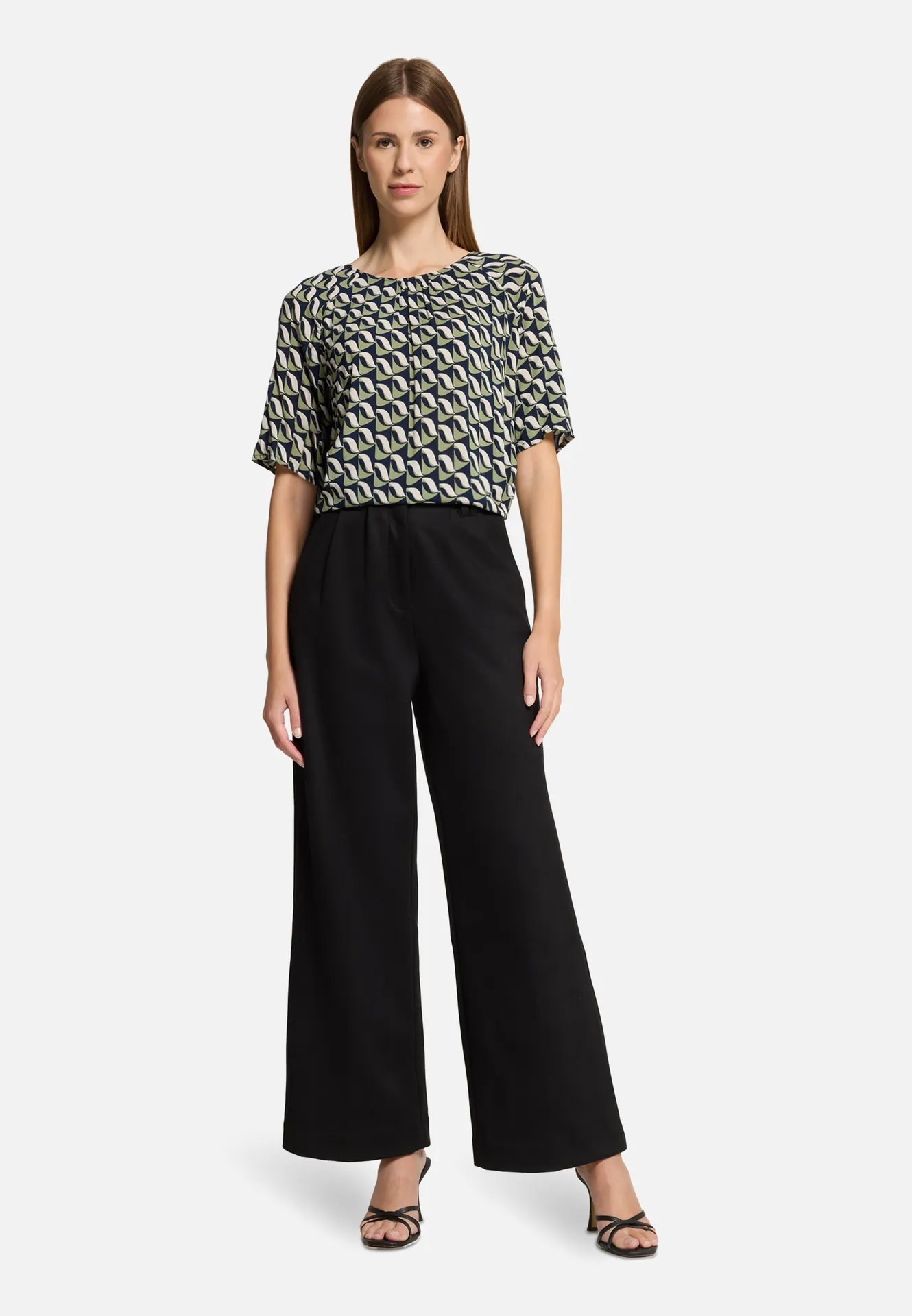 Schlupfbluse mit Rundhalsausschnitt – Bild 2